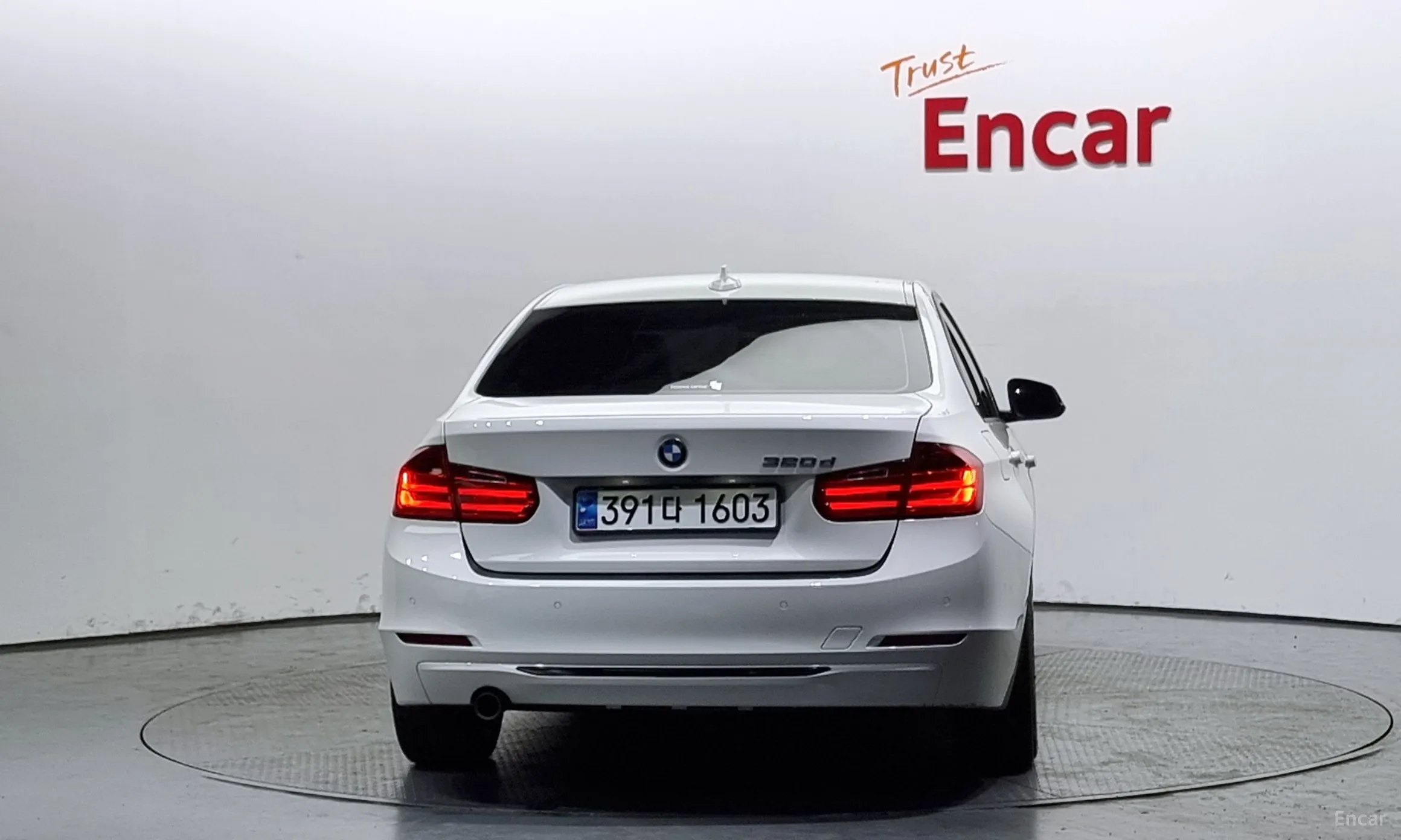 BMW 3 Series (F30) превью 3