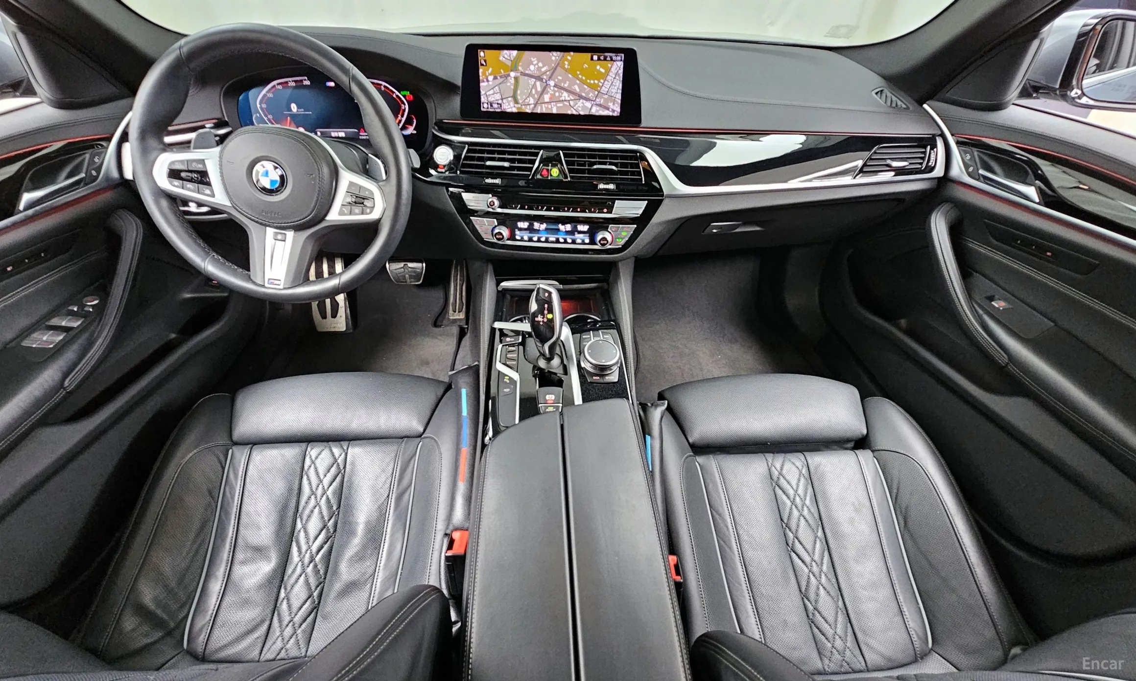 BMW 5 Series (G30) превью 4
