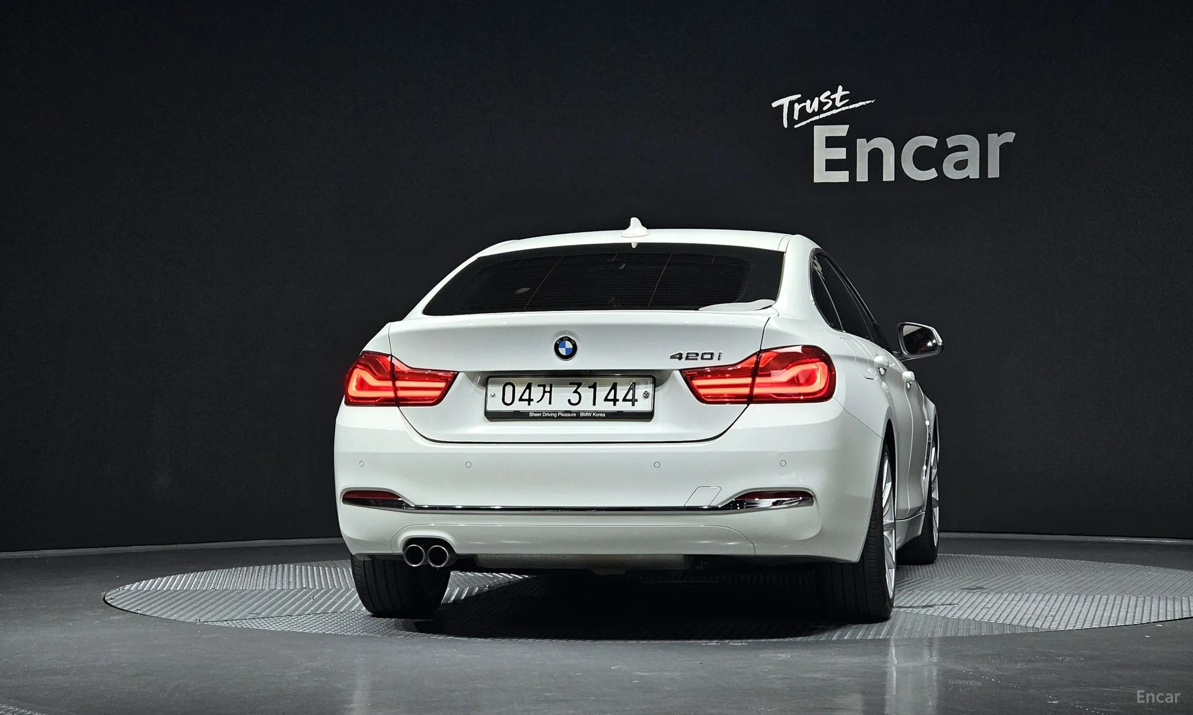 BMW Series 4 (F32) превью 3