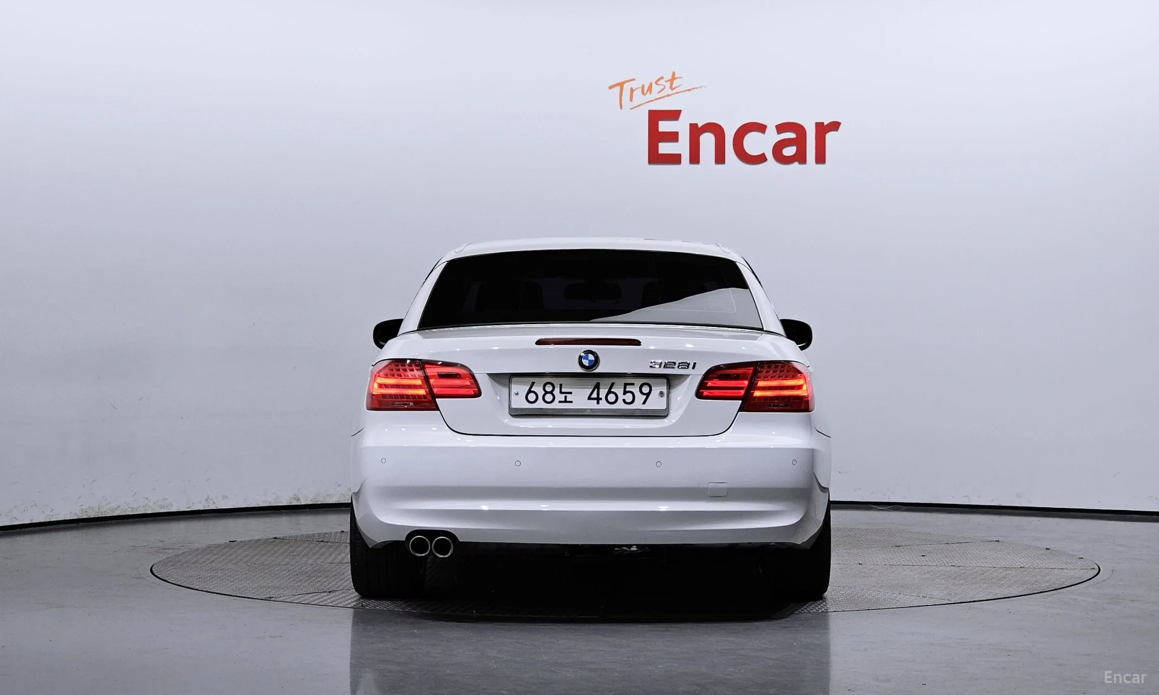 BMW 3 Series (E90) превью 3