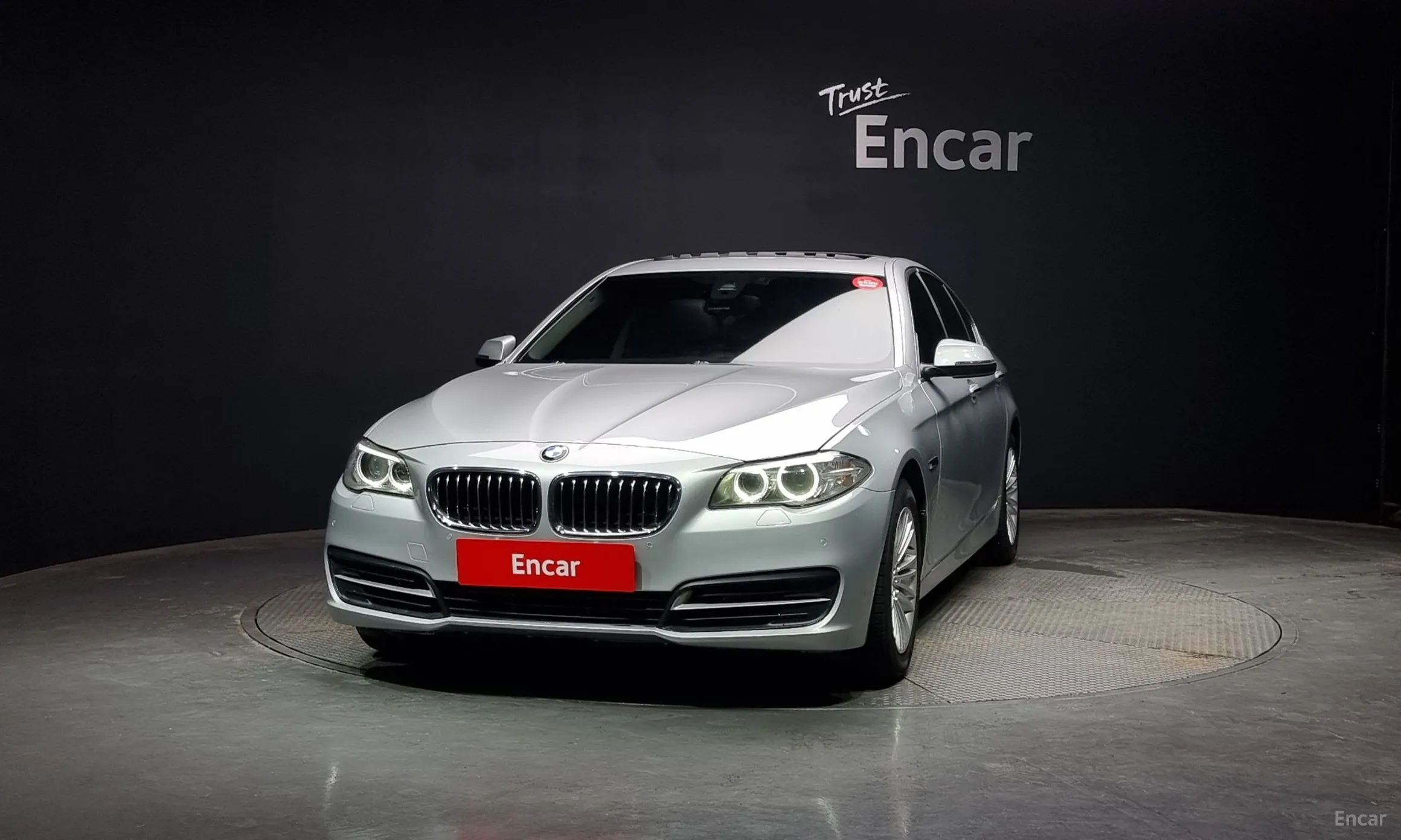 BMW 5 Series (F10) превью 2