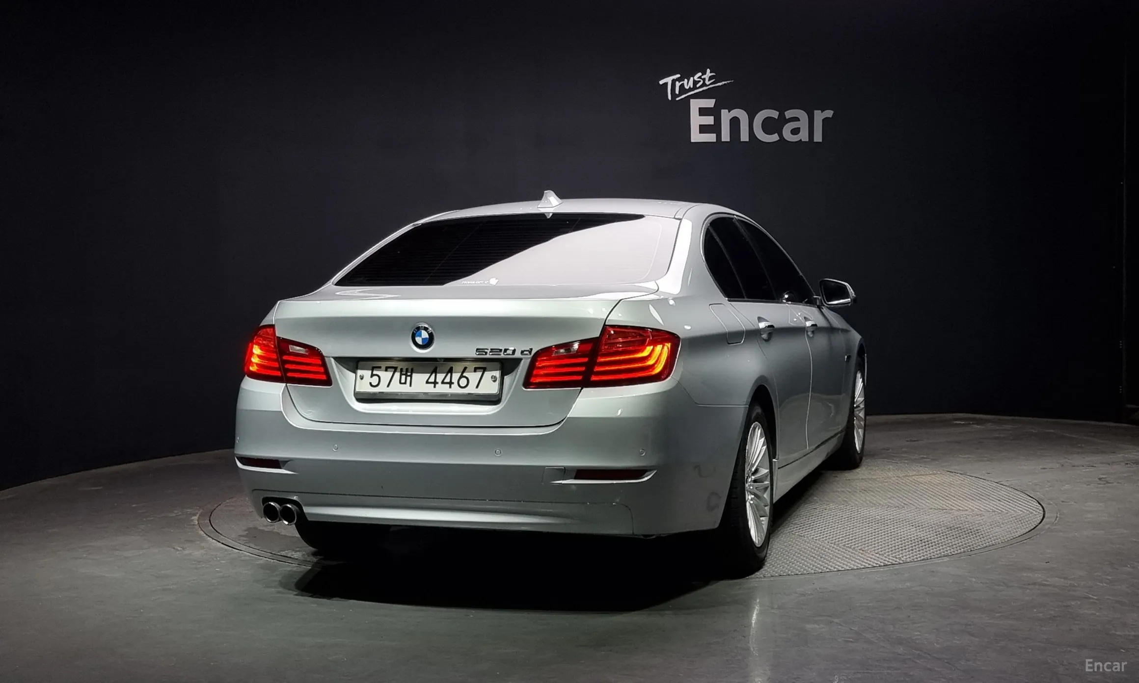 BMW 5 Series (F10) превью 3