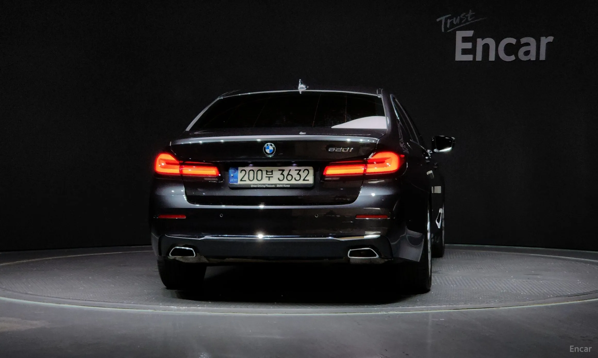 BMW 5 Series (G30) превью 3