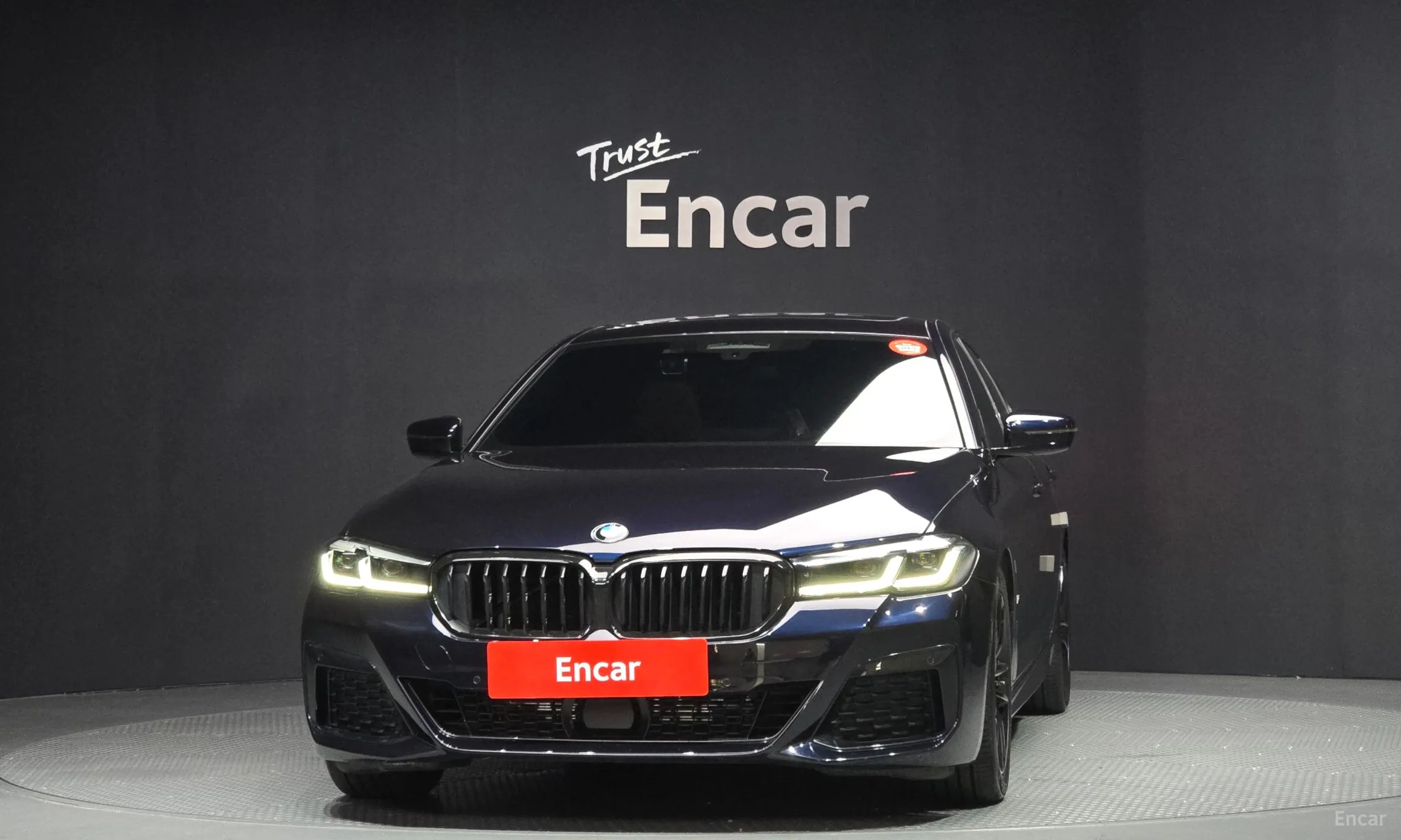 BMW 5 Series (G30) превью 2