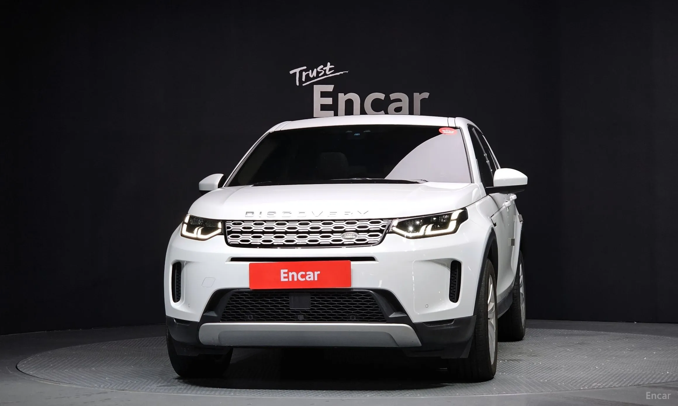 Land Rover Discovery Sports превью 2