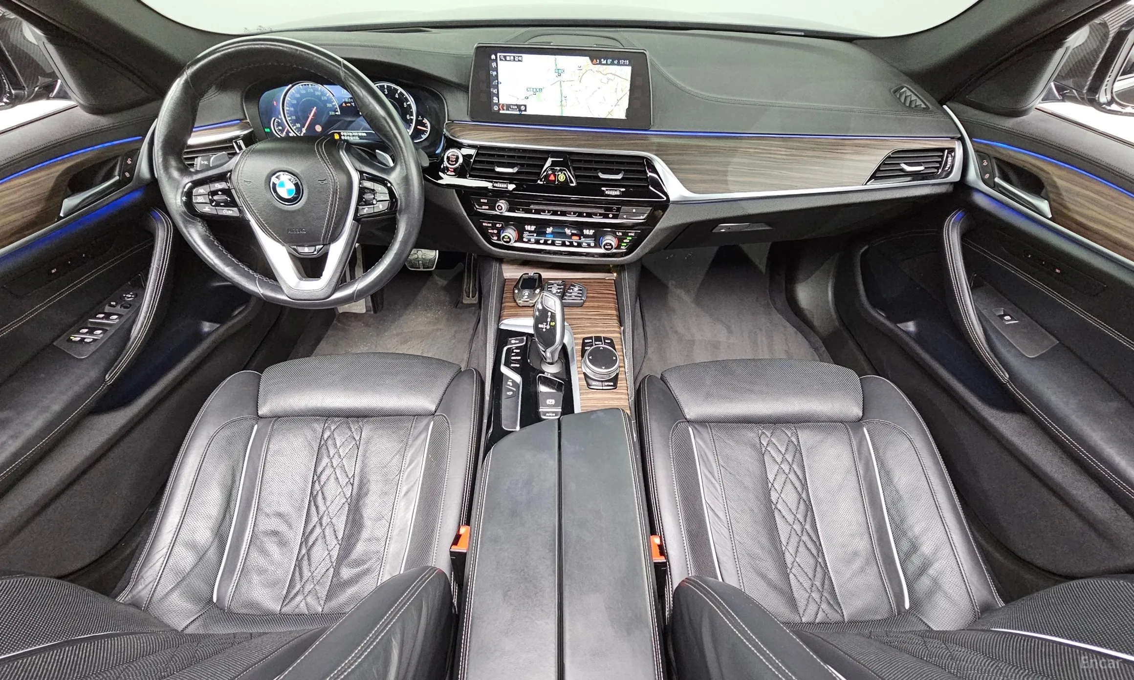 BMW 5 Series (G30) превью 4