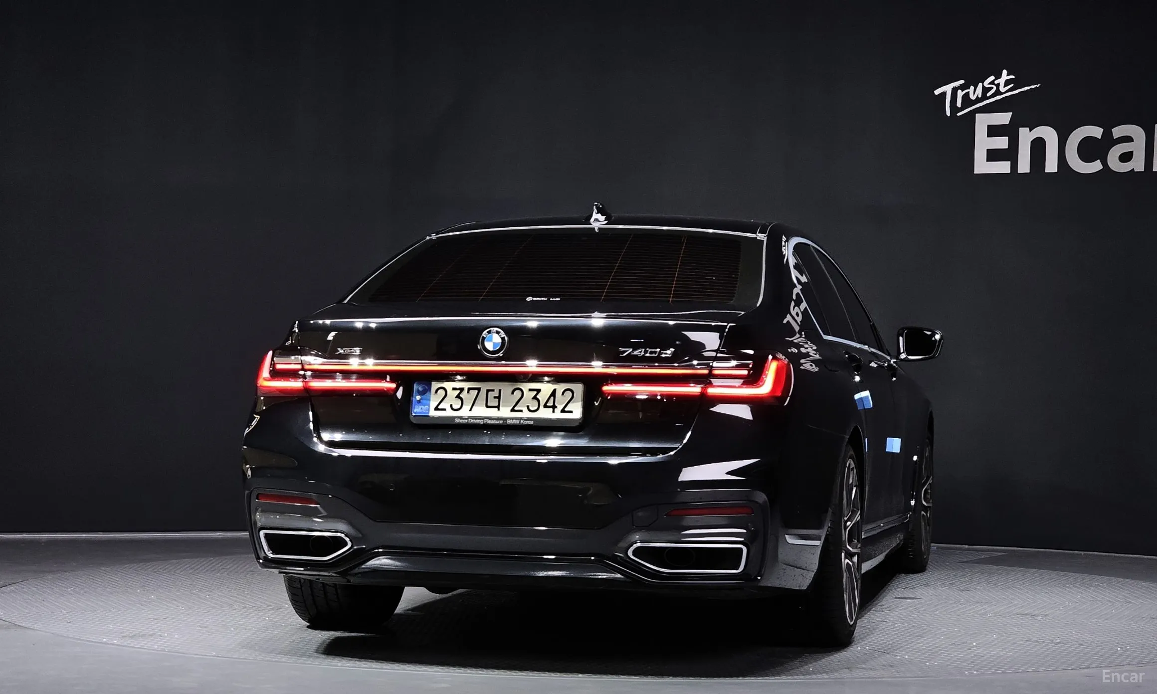 BMW 7 Series (G11) превью 3