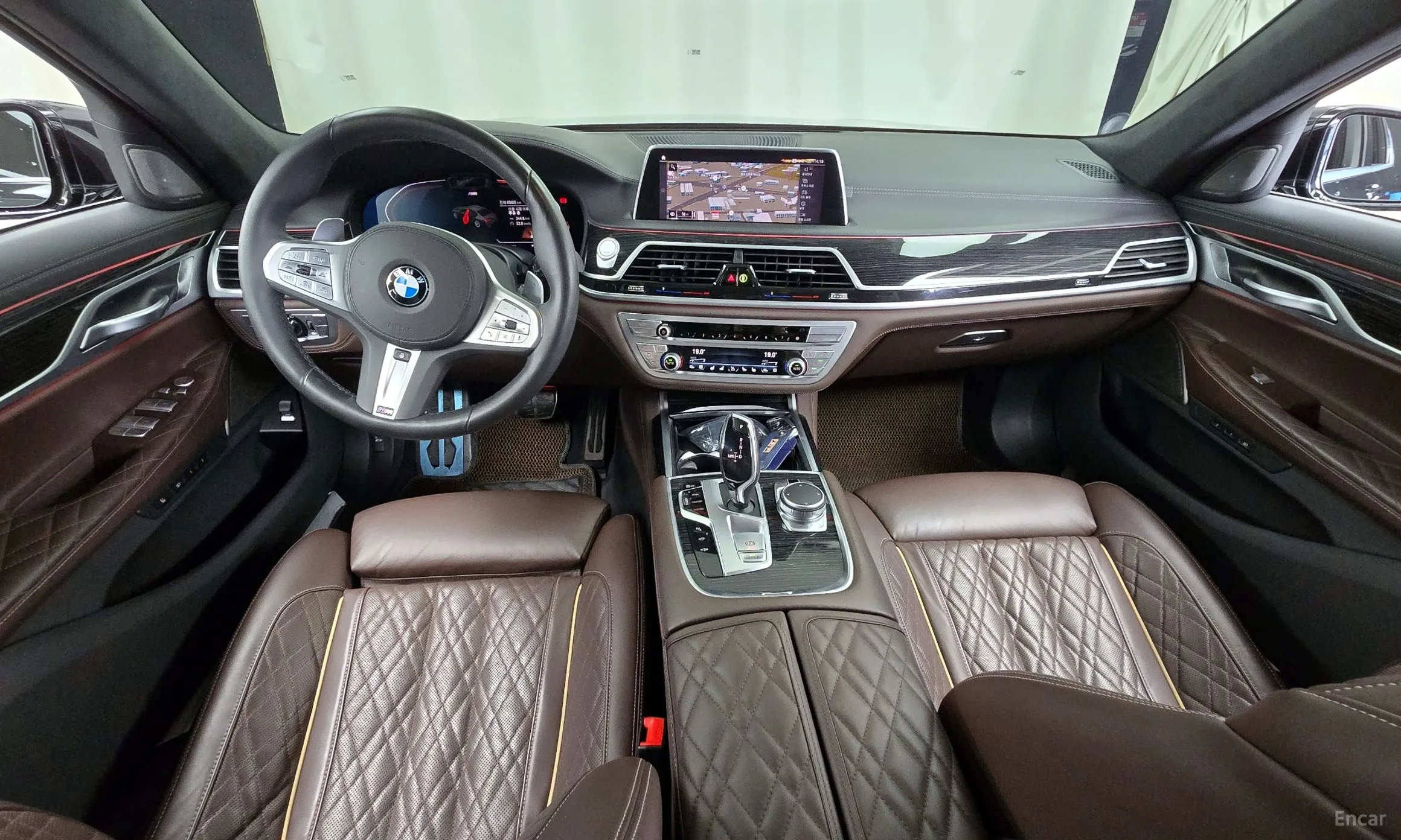 BMW 7 Series (G11) превью 4