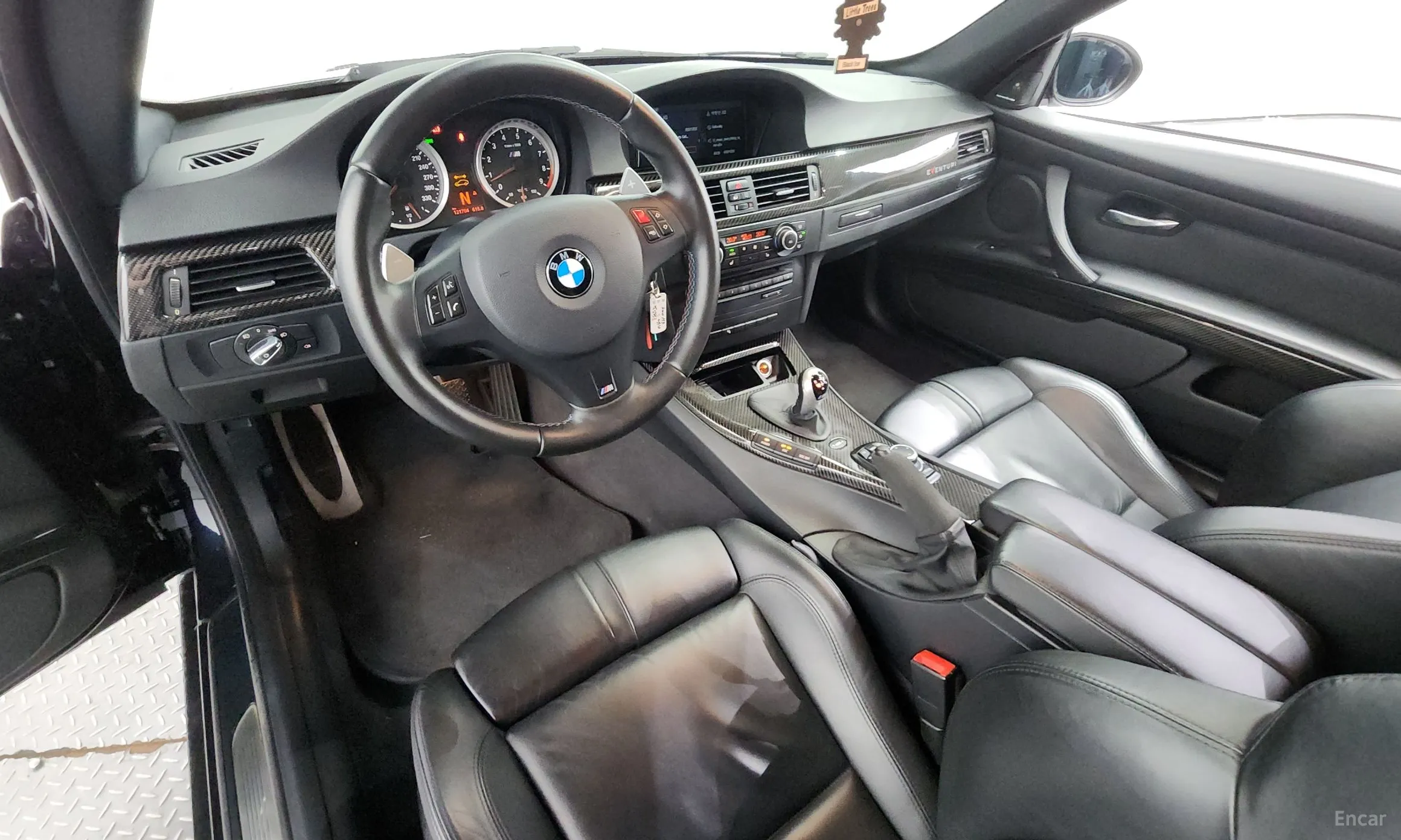 BMW M3 (E90) превью 4