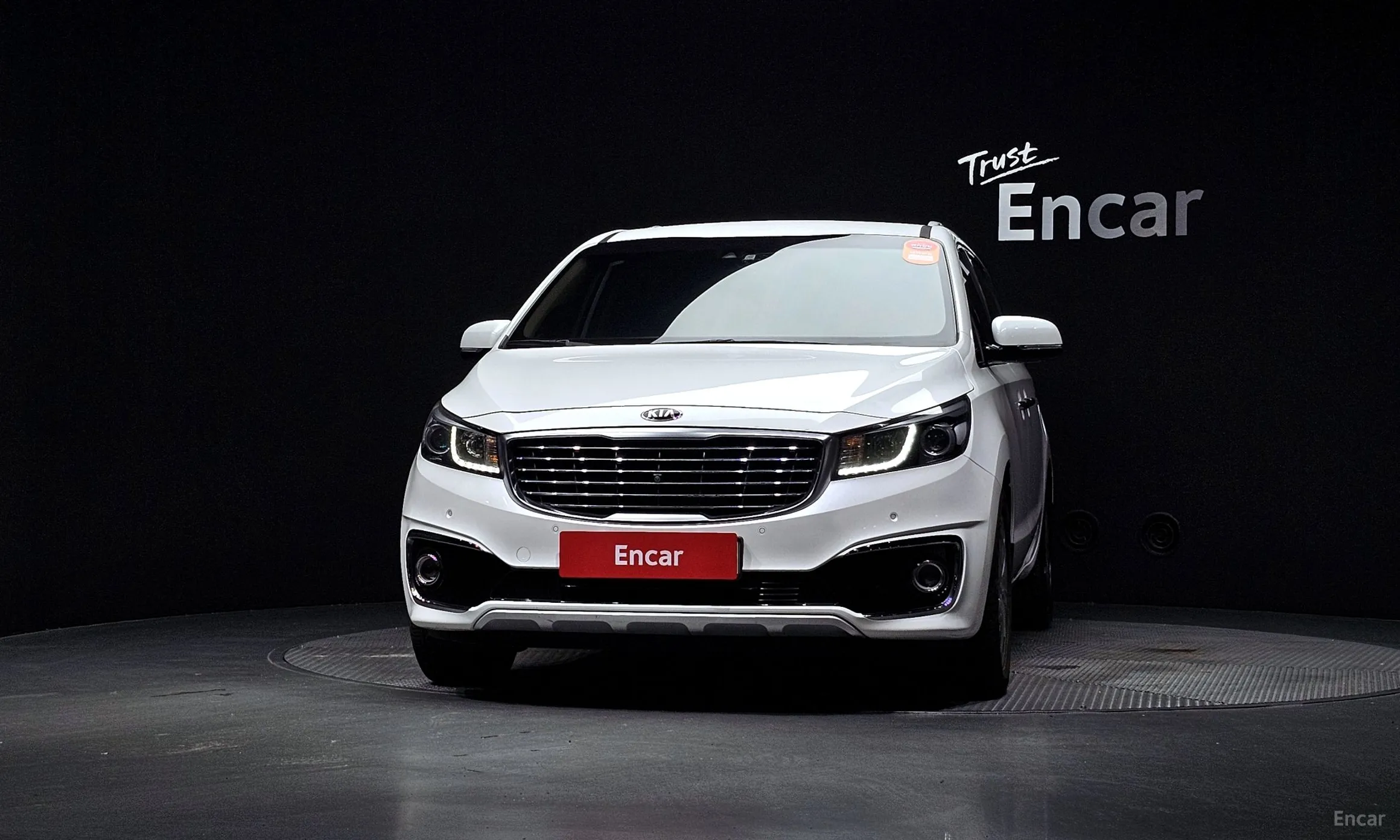 Kia Carnival превью 2