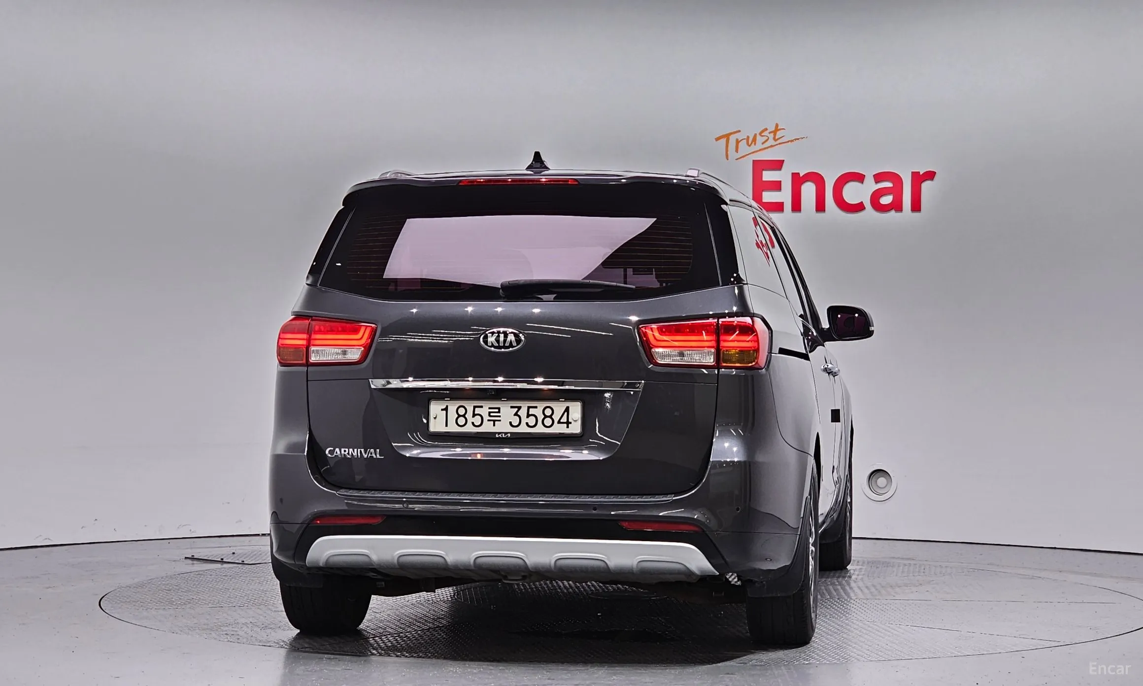 Kia Carnival превью 3