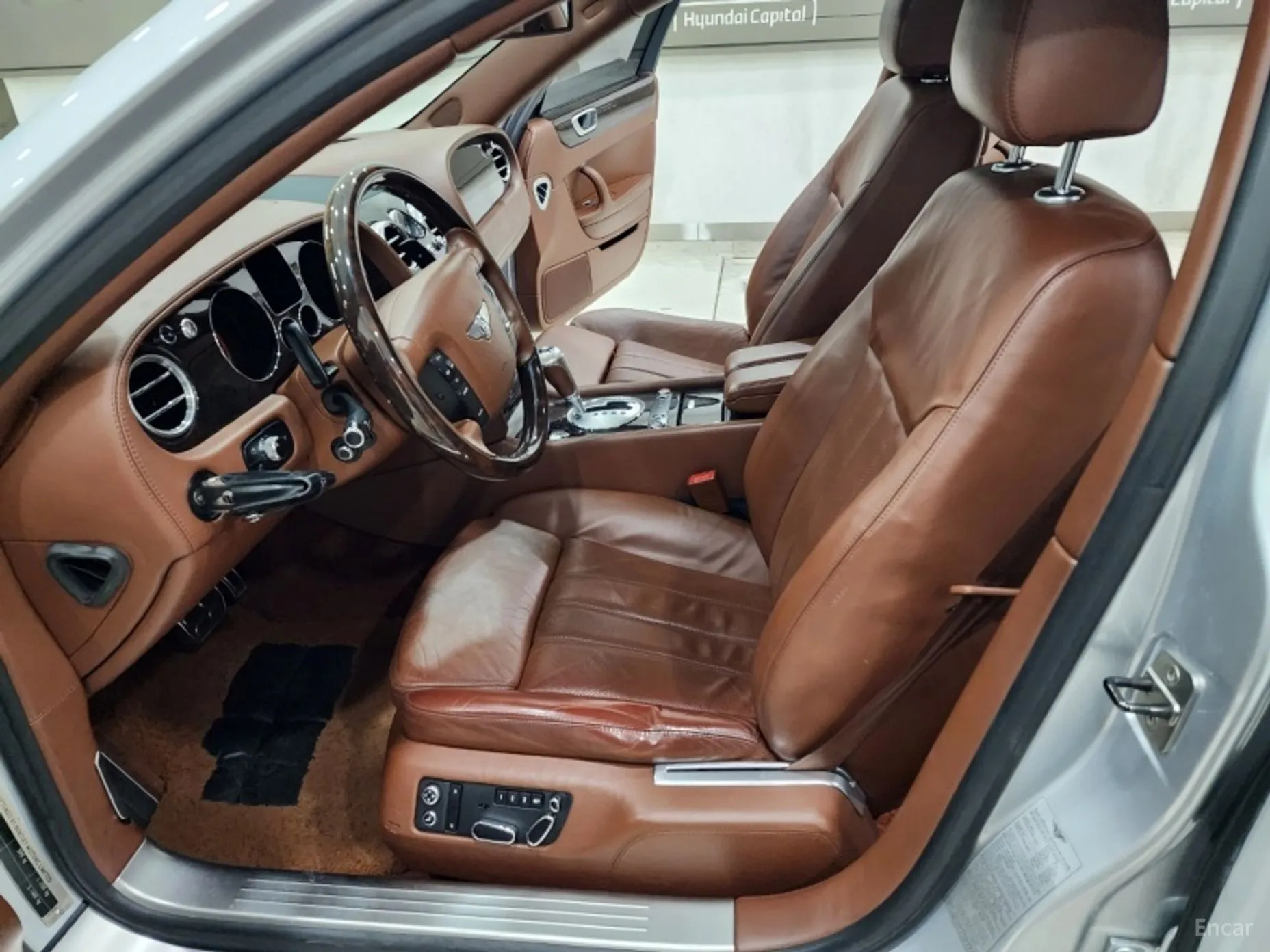 Bentley Flying Spur Gen 1 превью 10
