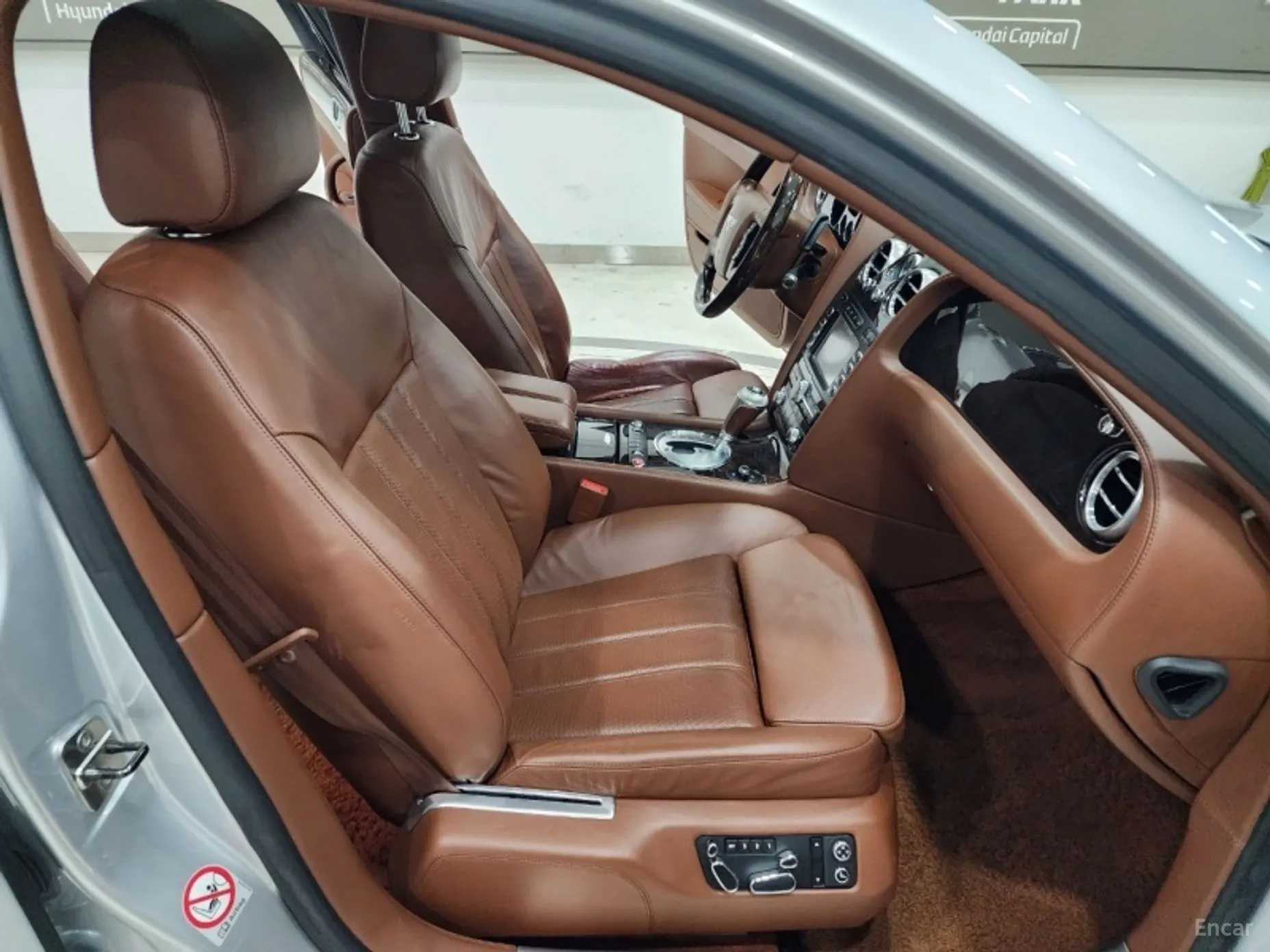 Bentley Flying Spur Gen 1 превью 11