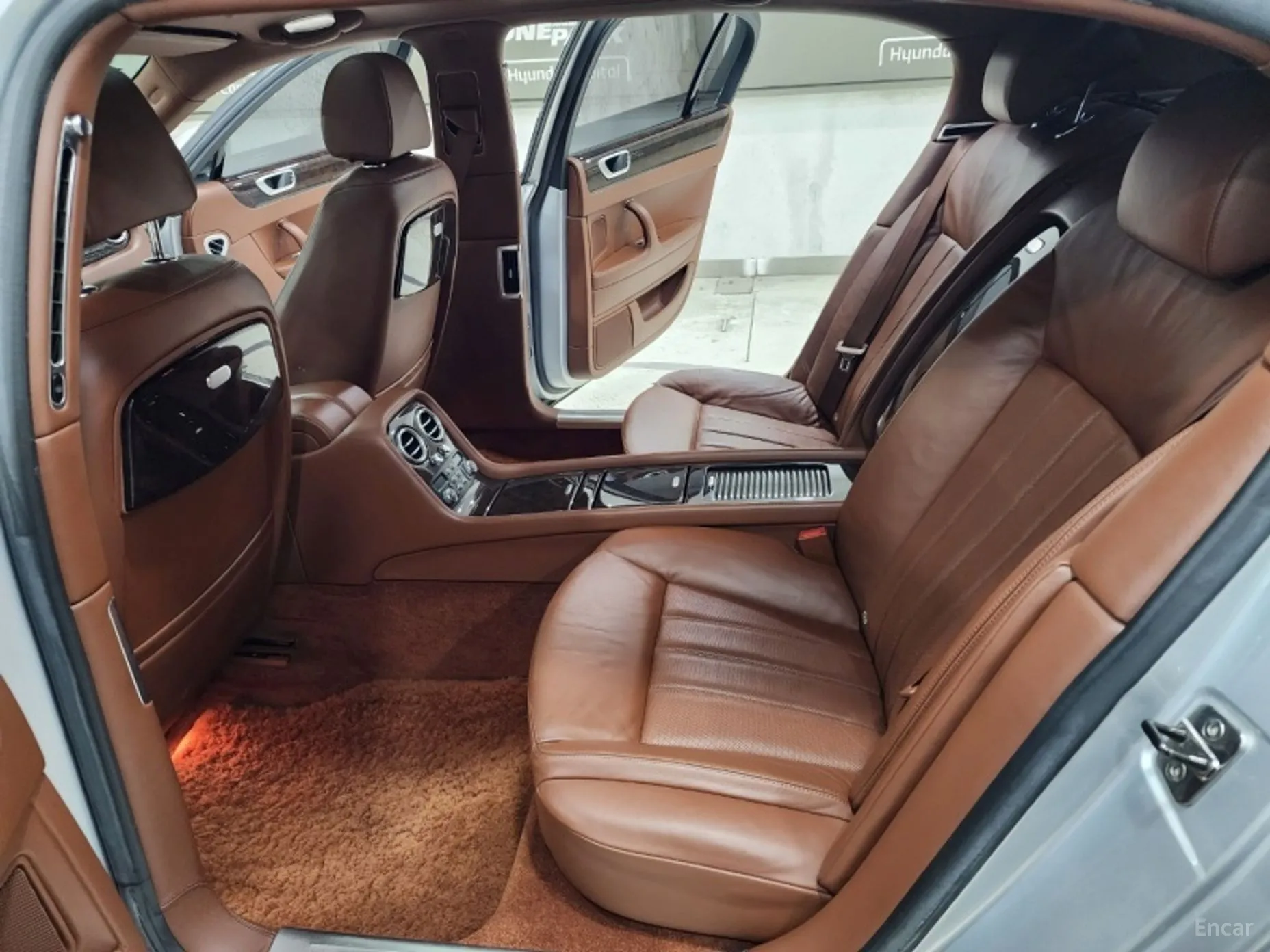 Bentley Flying Spur Gen 1 превью 12