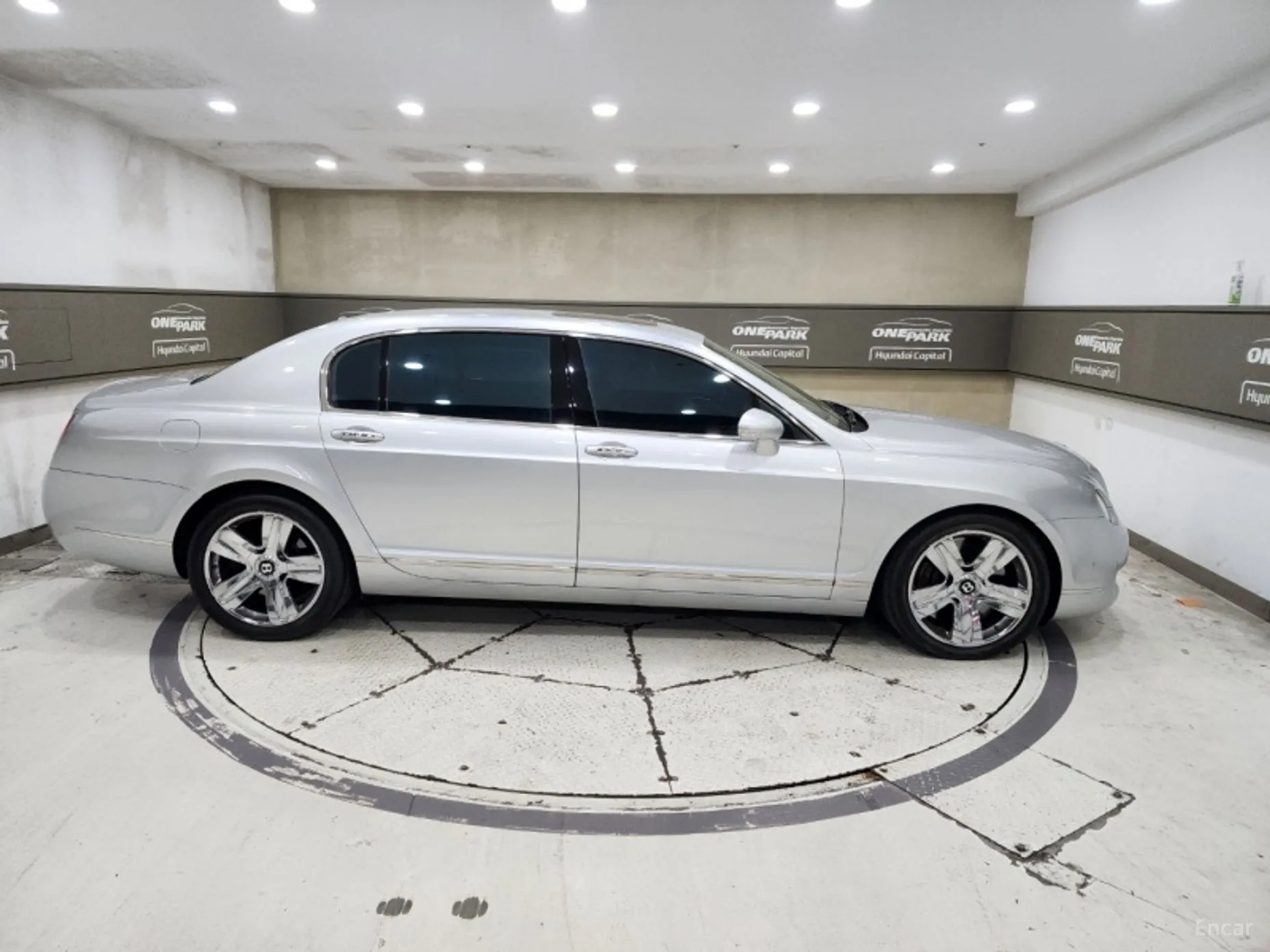 Bentley Flying Spur Gen 1
