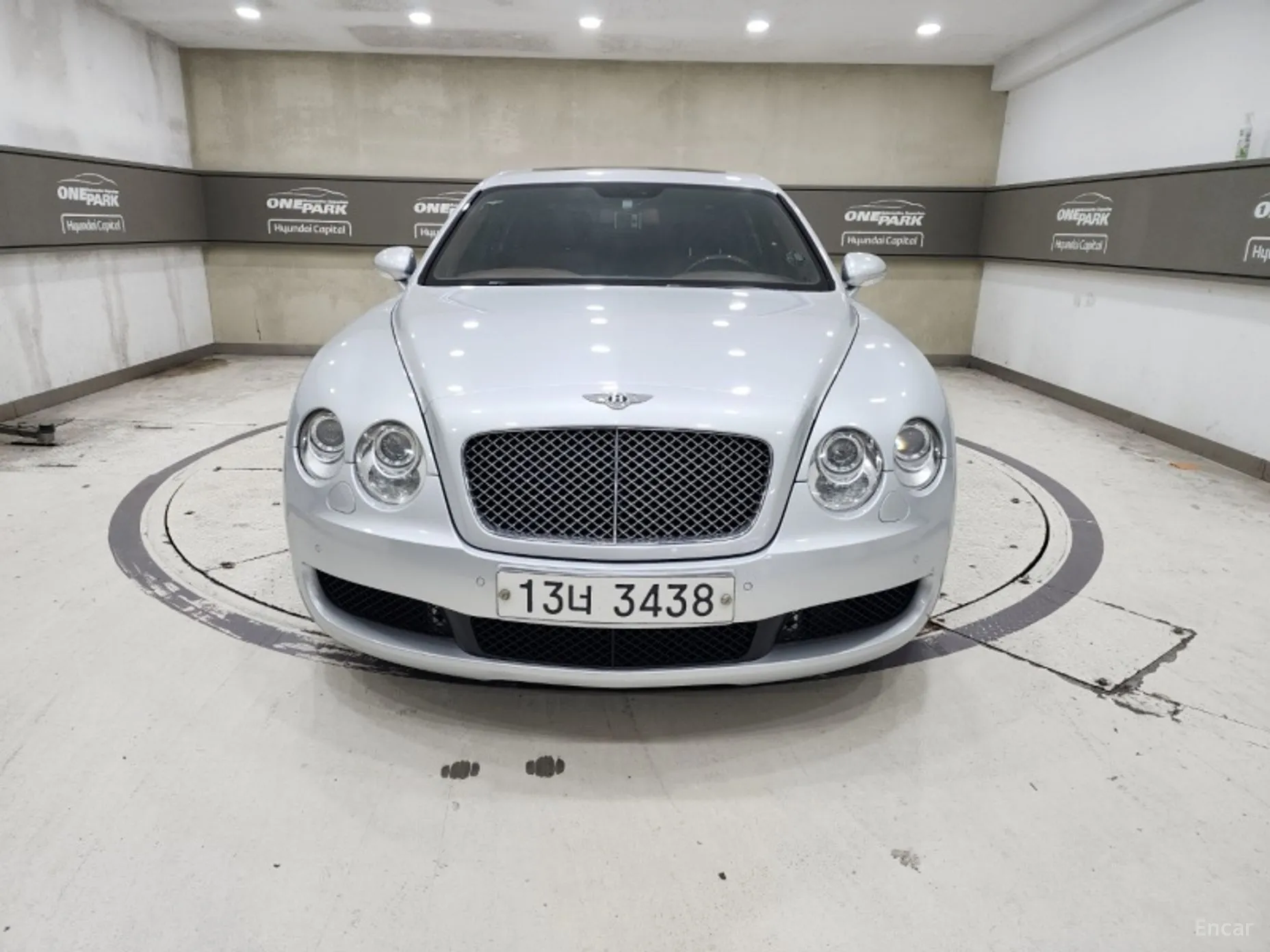 Bentley Flying Spur Gen 1 превью 3