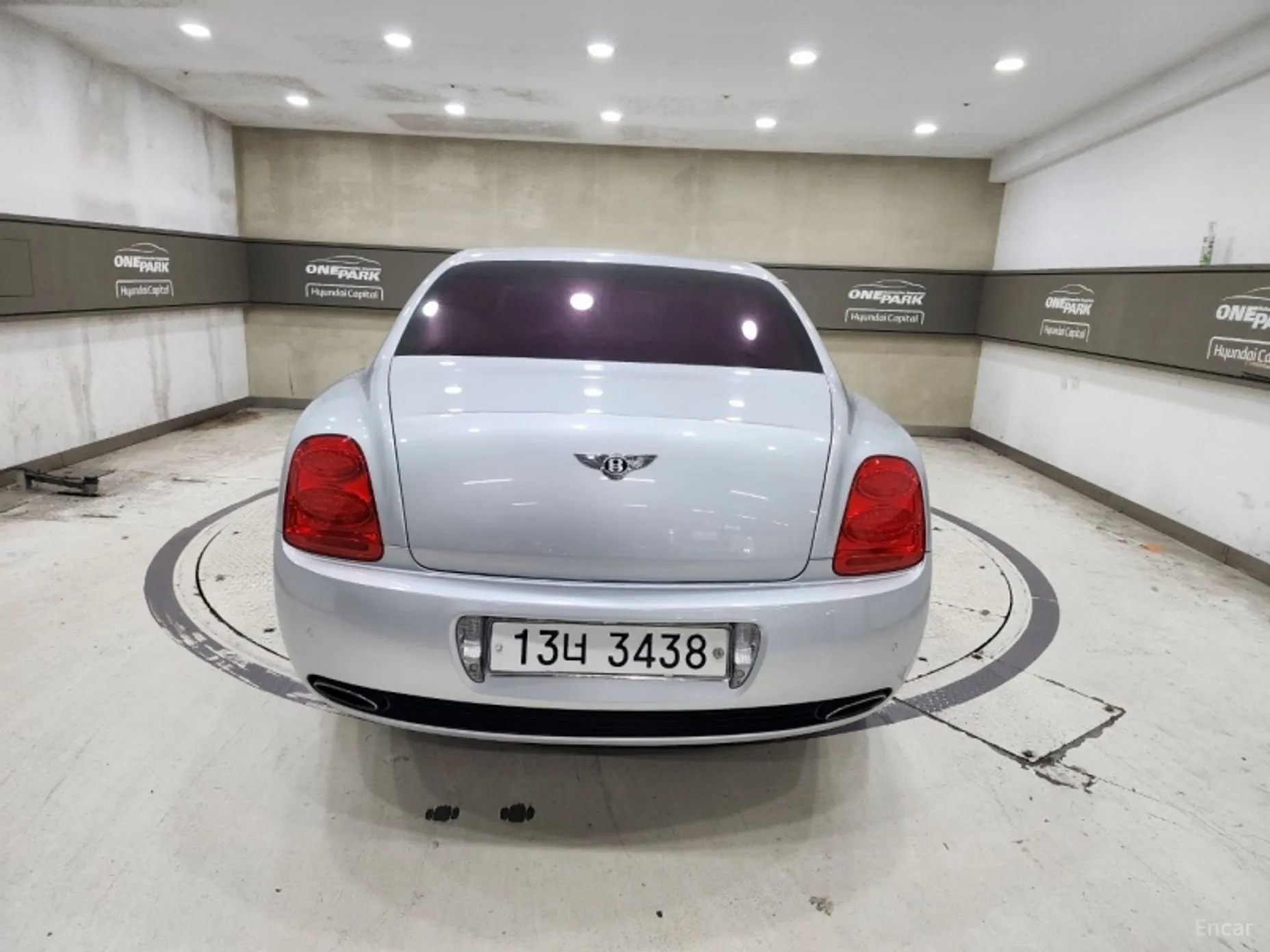 Bentley Flying Spur Gen 1 превью 4