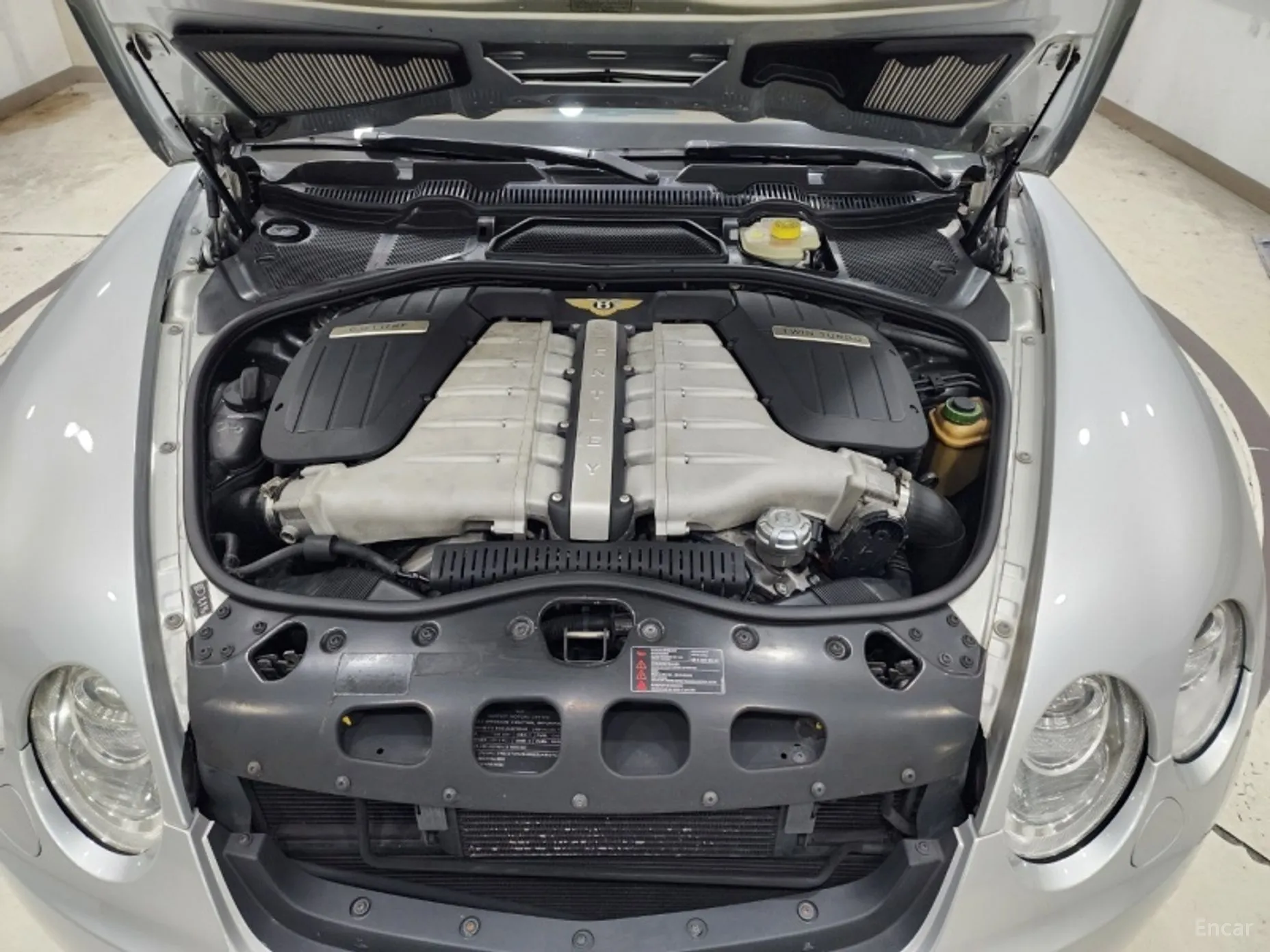 Bentley Flying Spur Gen 1 превью 6