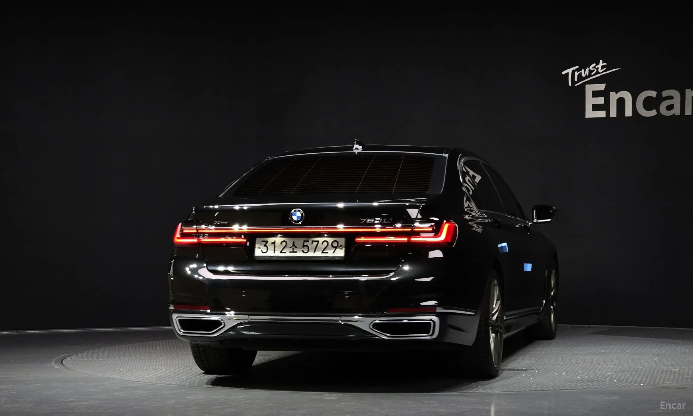 BMW 7 Series (G11) превью 3