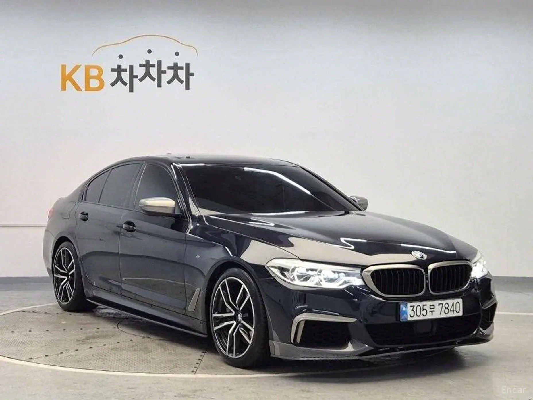 BMW 5 Series (G30) превью 2