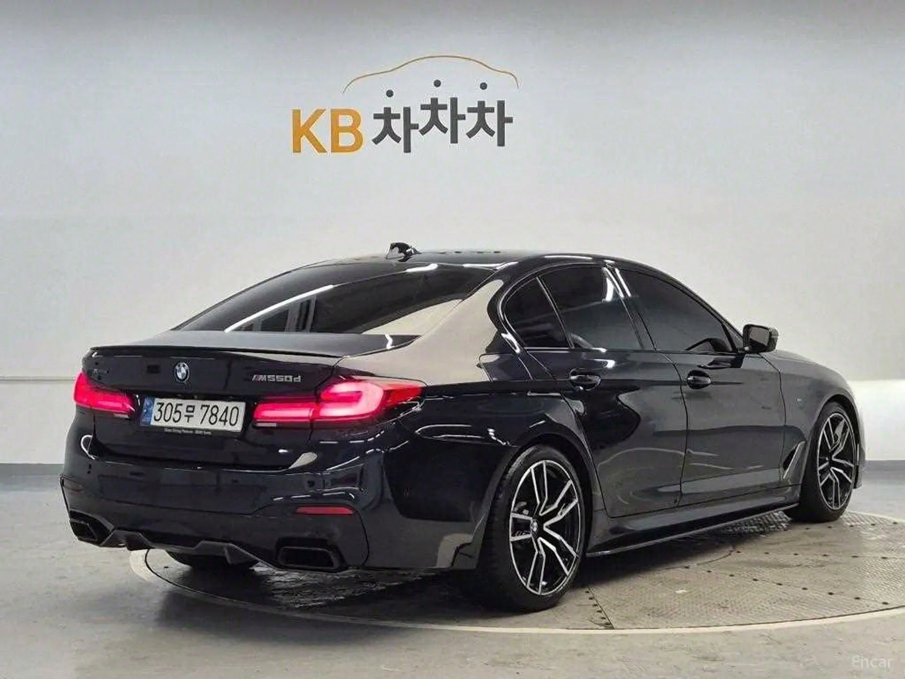 BMW 5 Series (G30) превью 3
