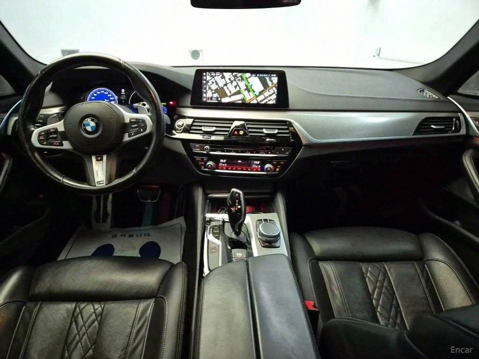 BMW 5 Series (G30) превью 4