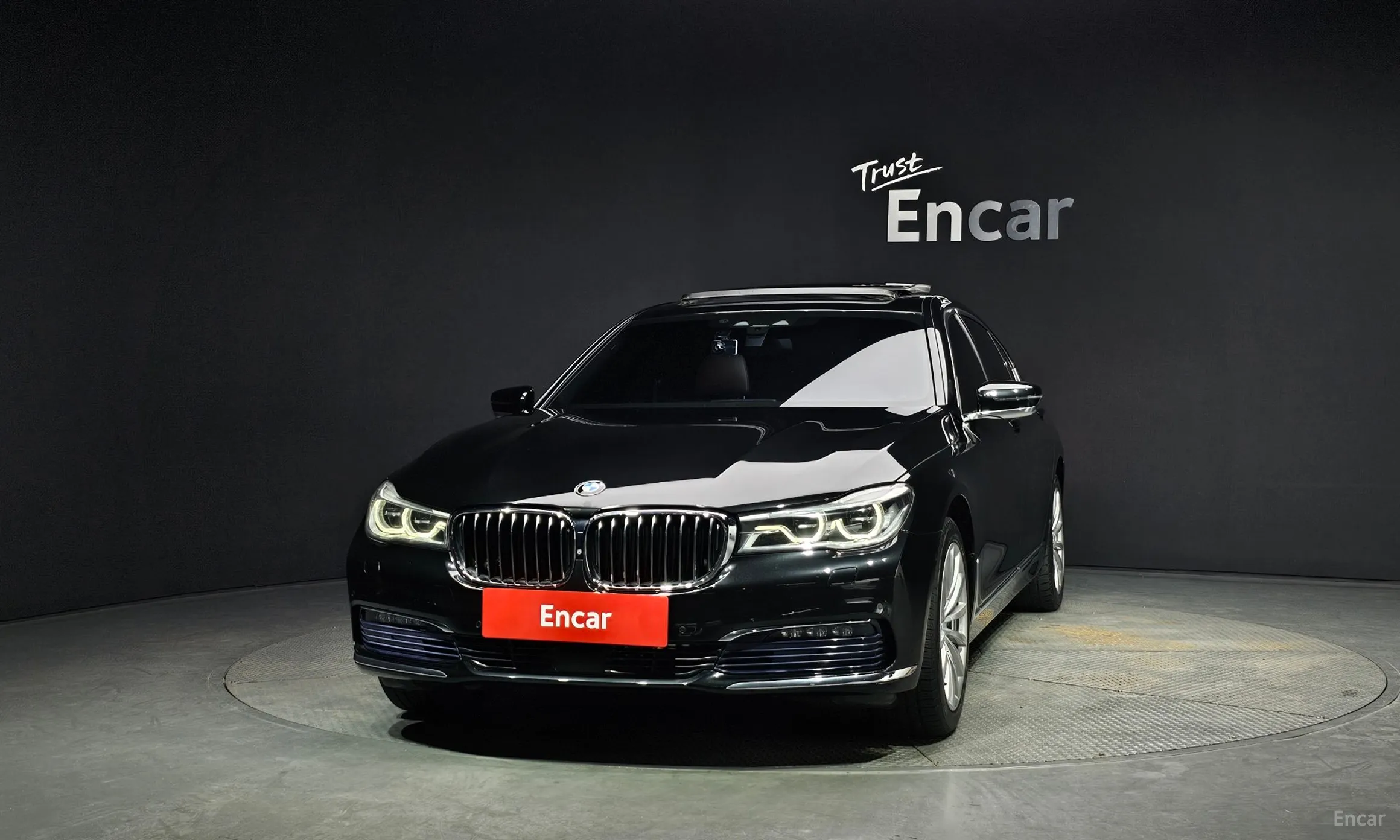BMW 7 Series (G11) превью 2