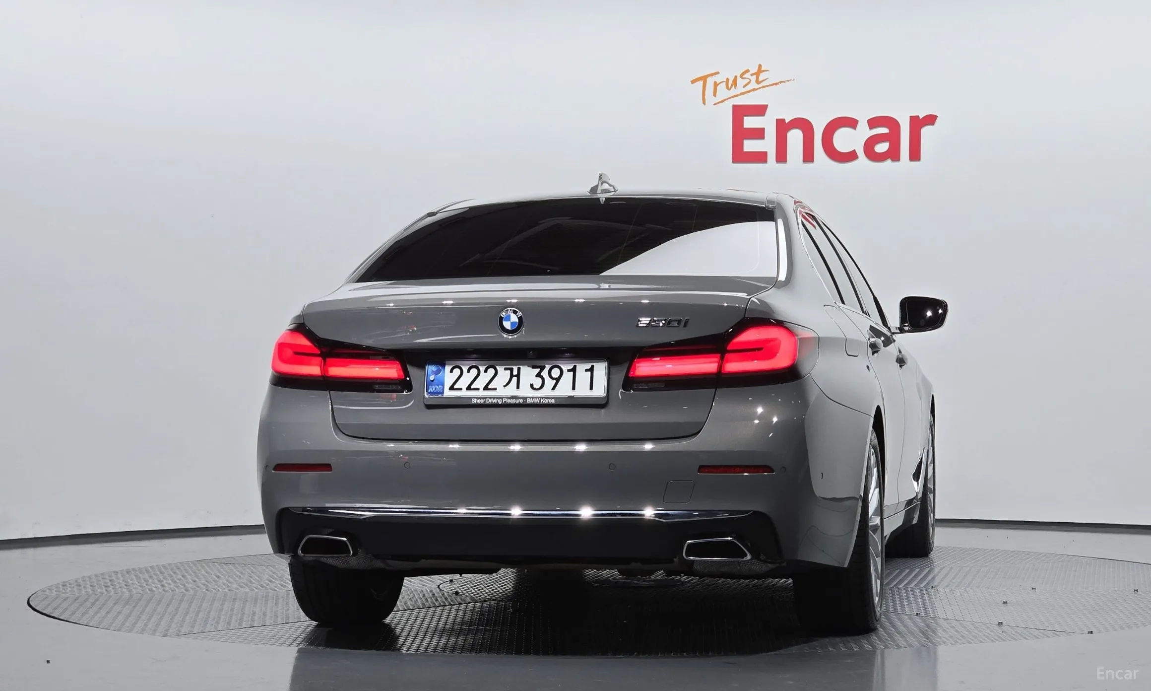 BMW 5 Series (G30) превью 3