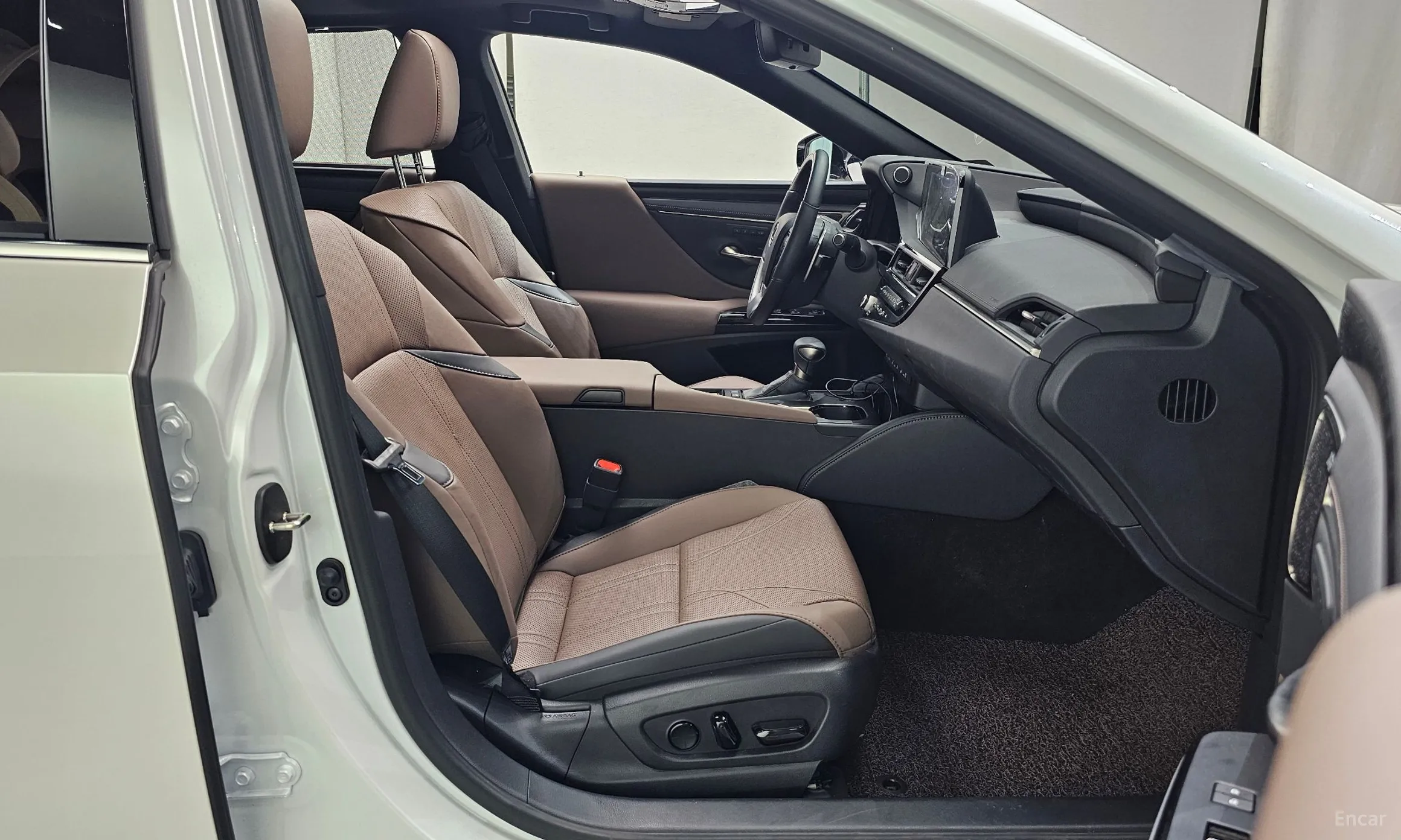 Lexus ES300h 7th Generation превью 10