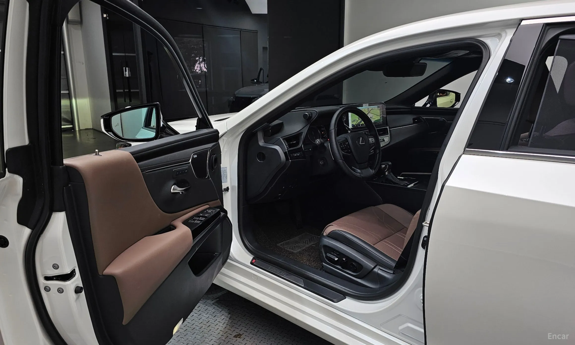 Lexus ES300h 7th Generation превью 11