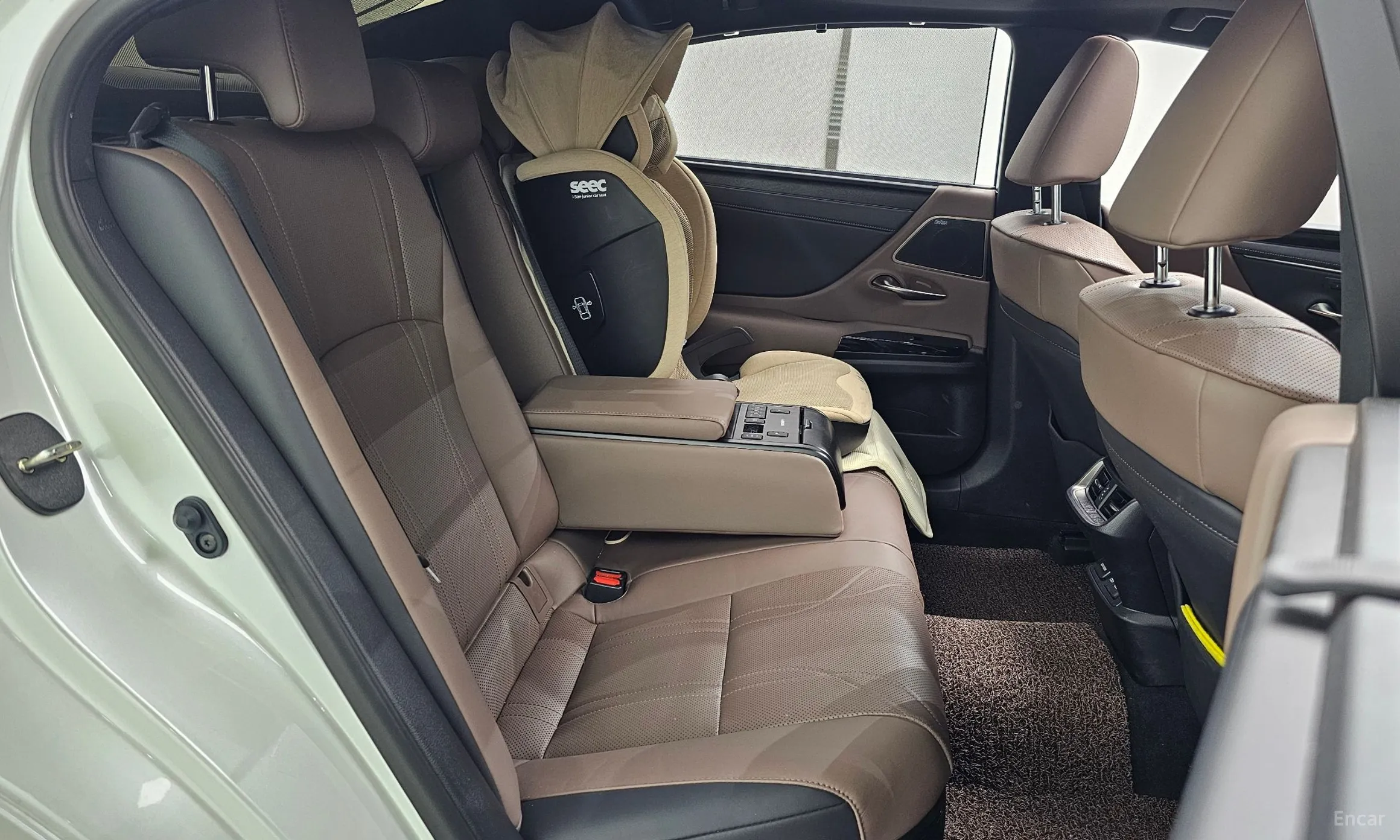 Lexus ES300h 7th Generation превью 12
