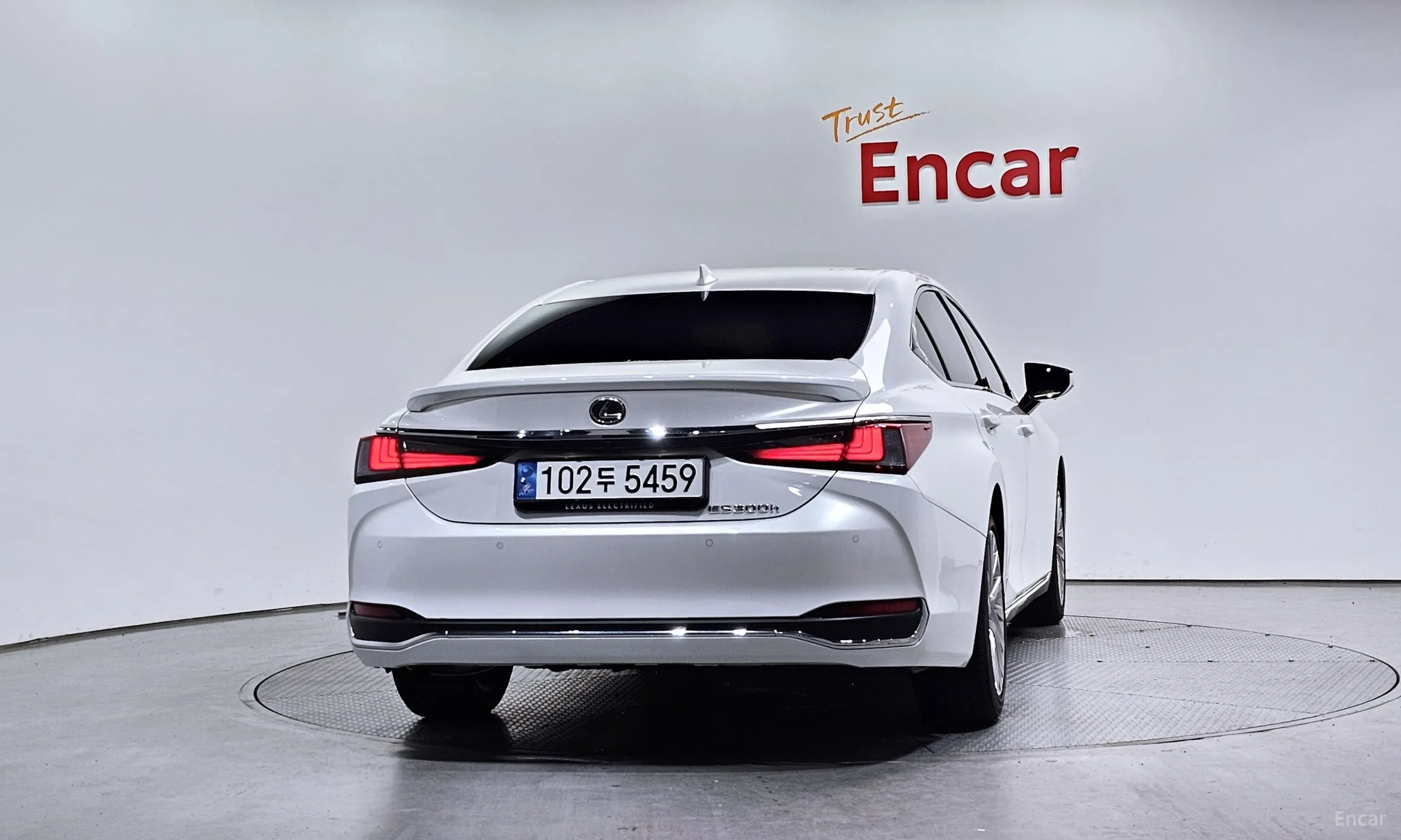 Lexus ES300h 7th Generation превью 4