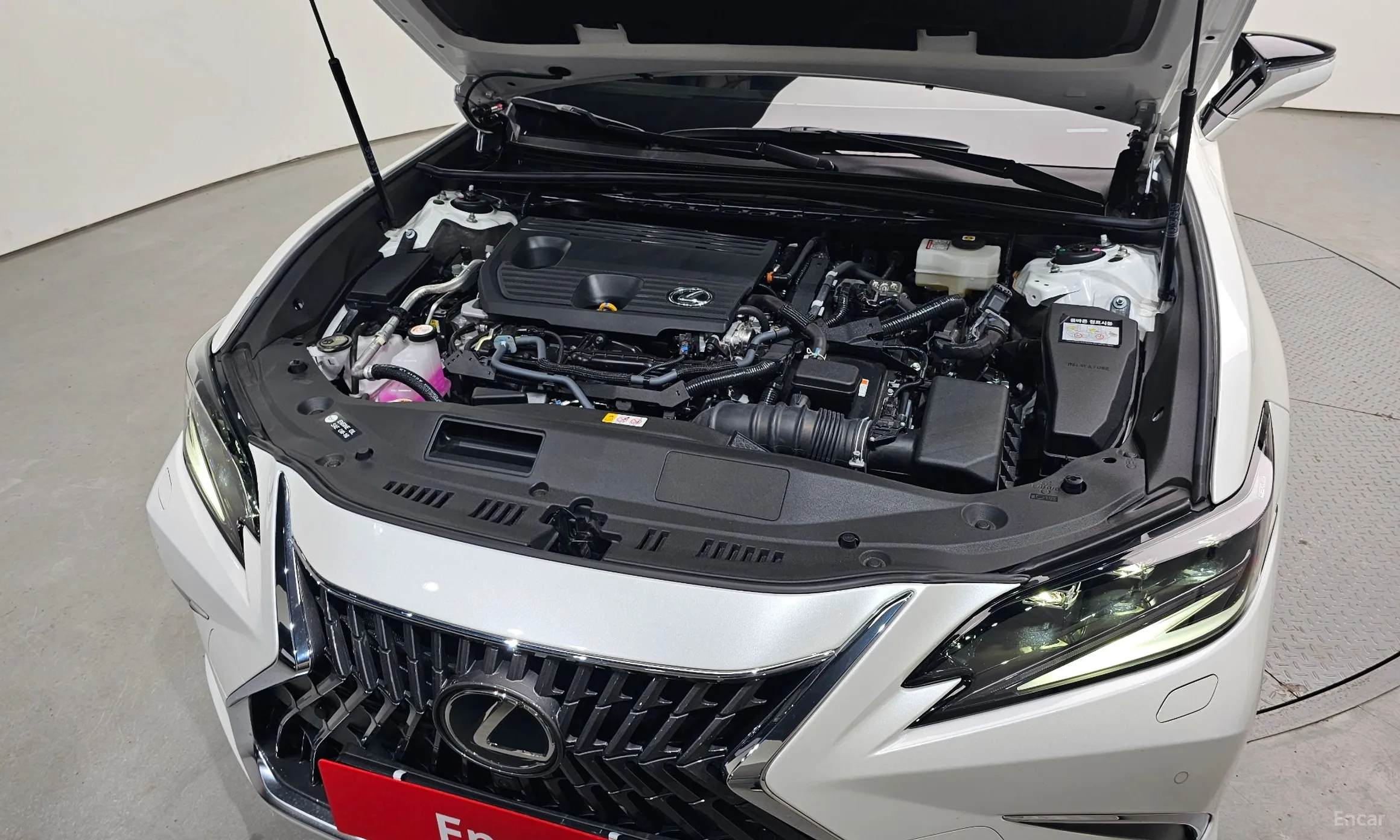 Lexus ES300h 7th Generation превью 6