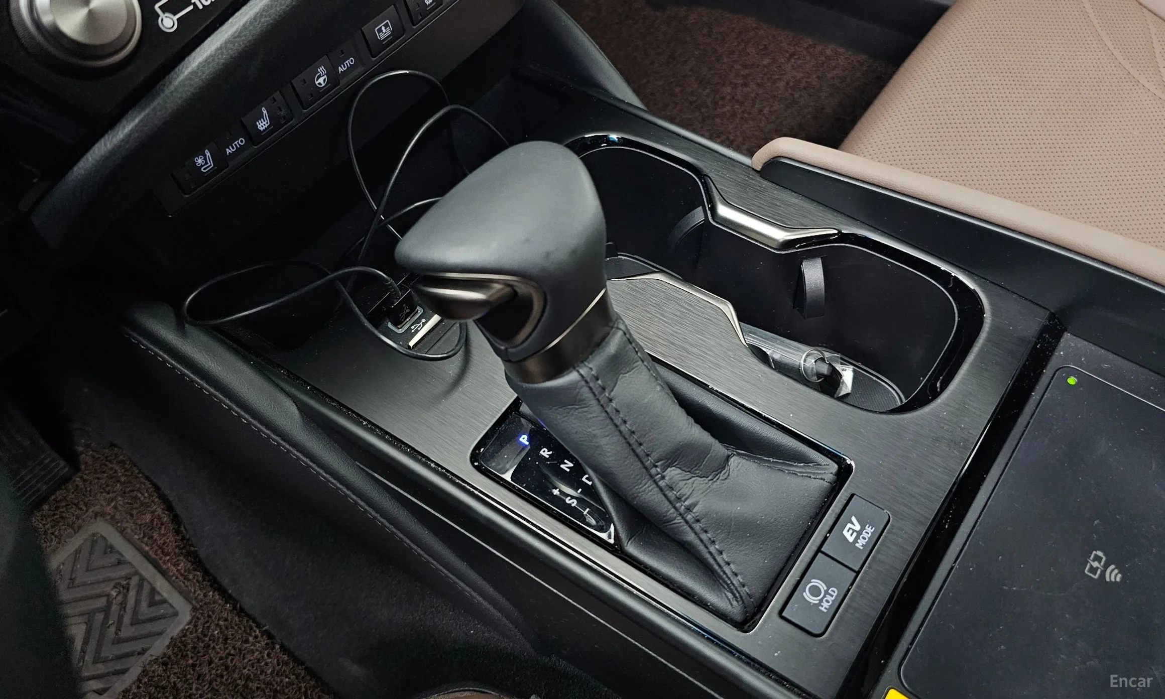 Lexus ES300h 7th Generation превью 9