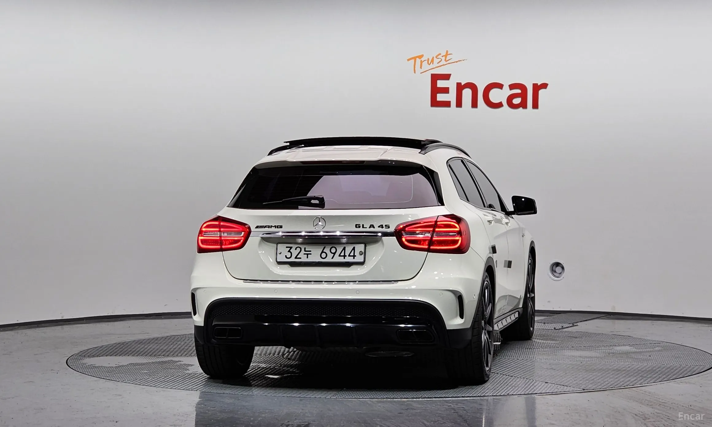 Mercedes Benz GLA-Class X156 превью 3