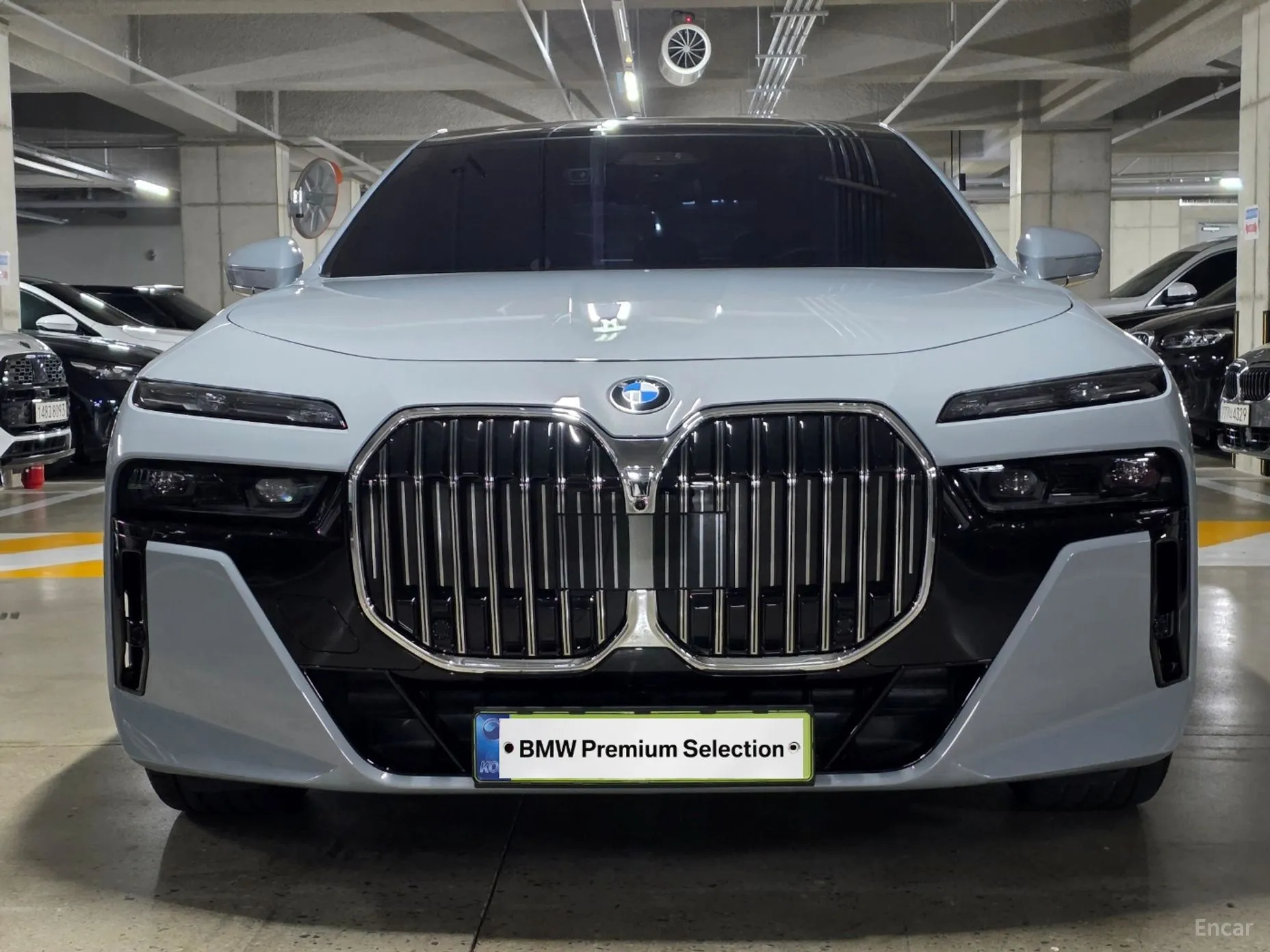 BMW 7 Series (G70) превью 2