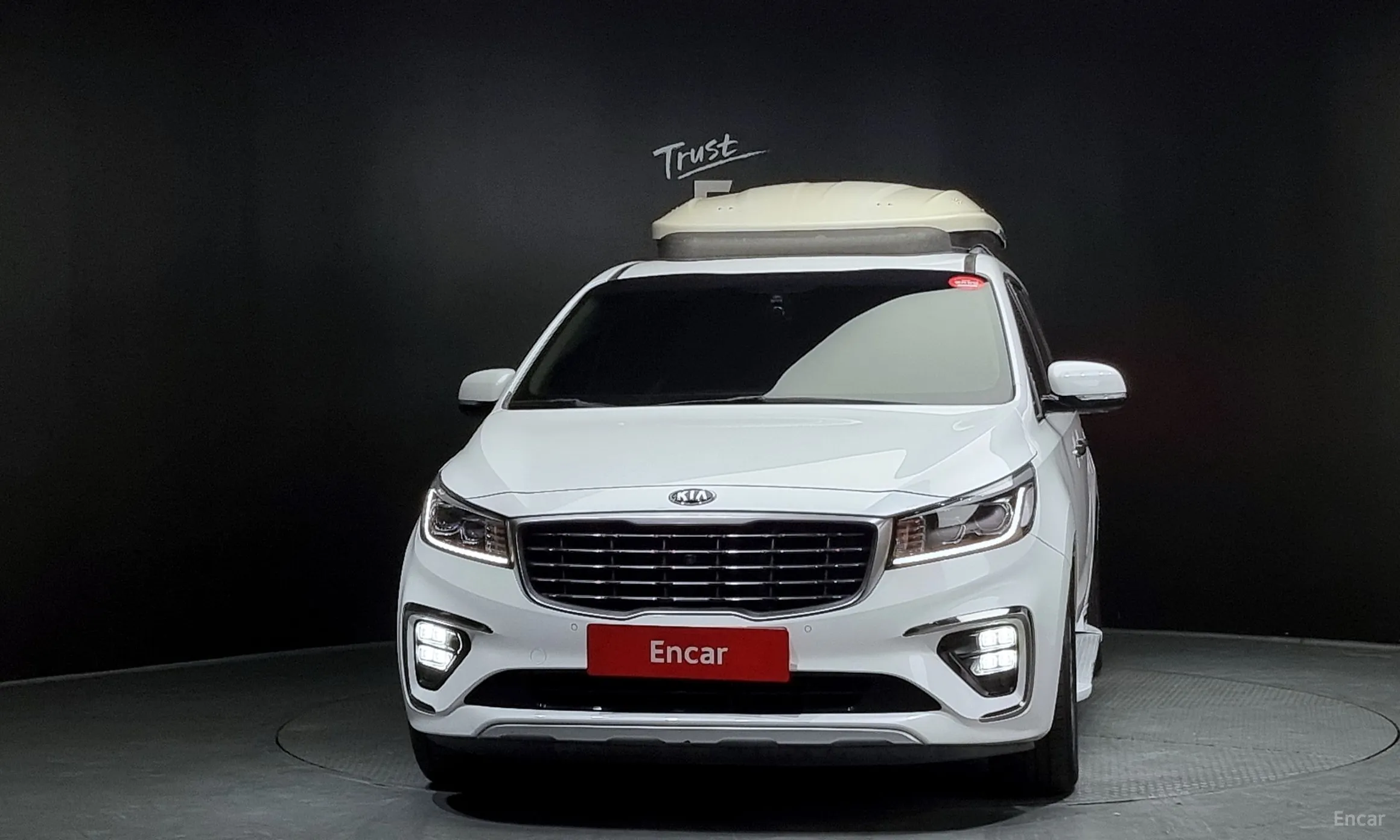 Kia Carnival превью 2