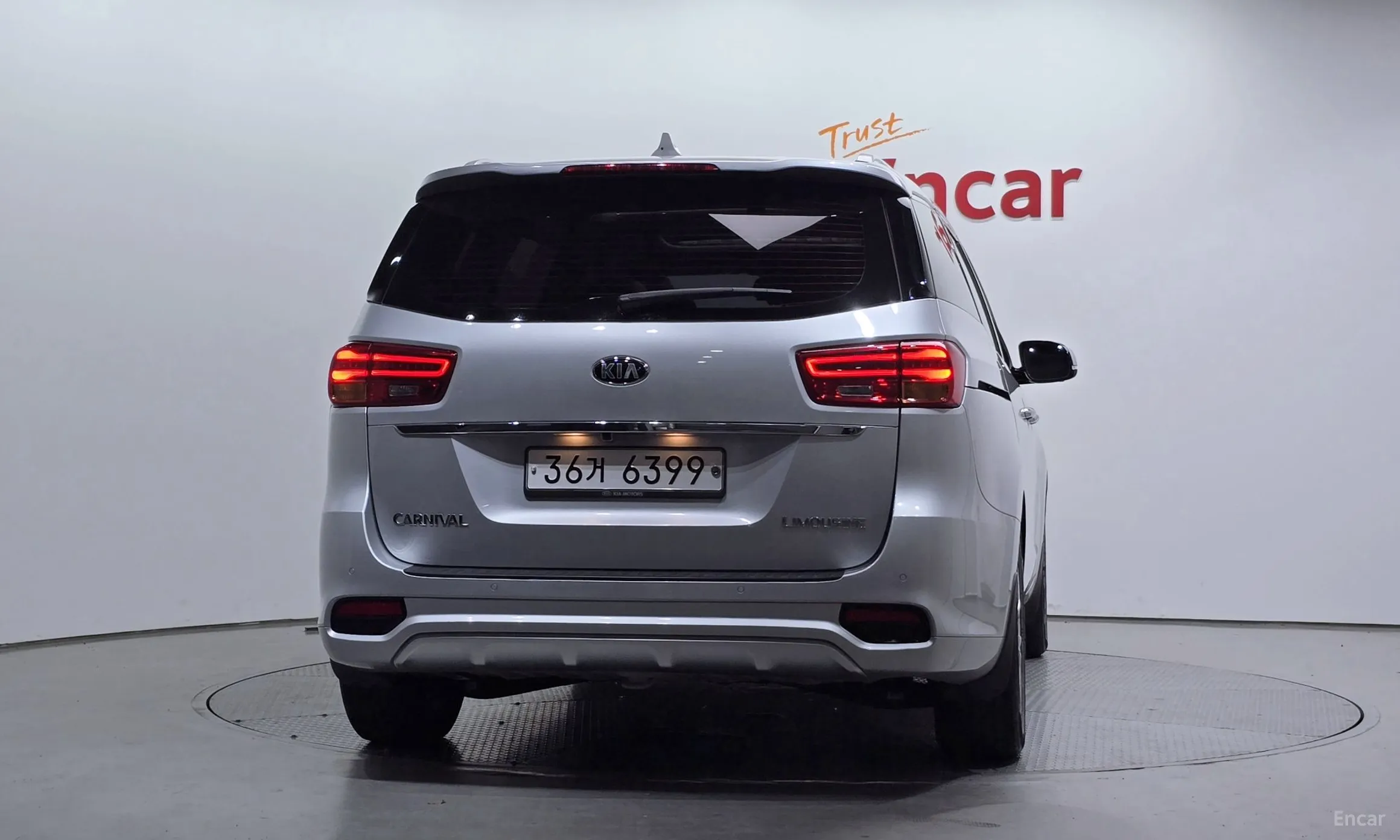 Kia Carnival превью 3