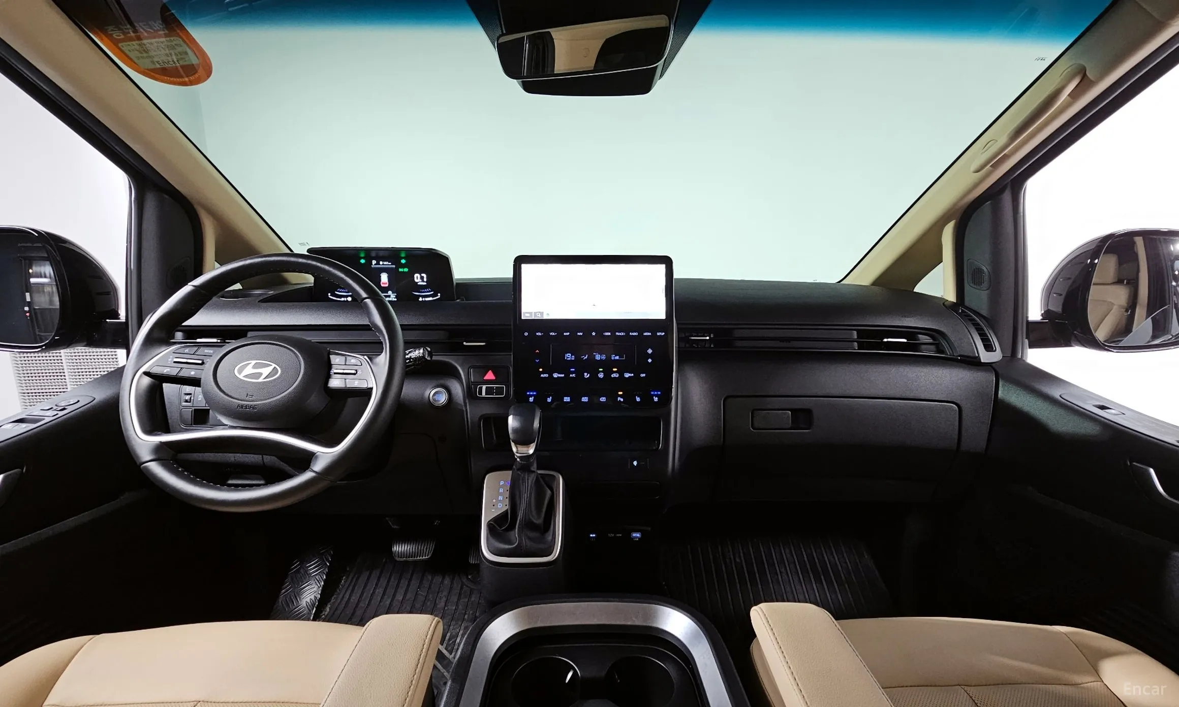 Hyundai Staria превью 4