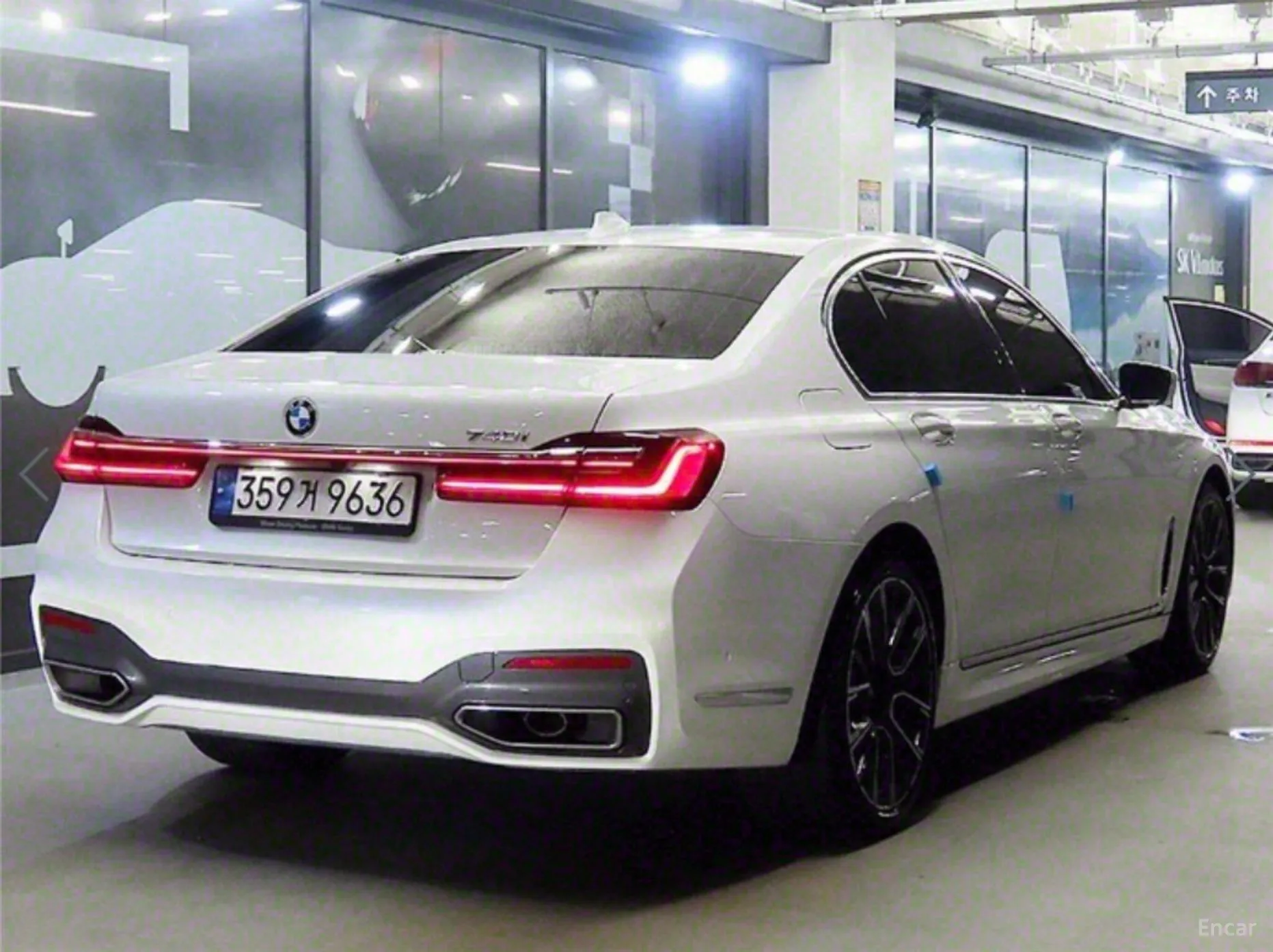 BMW 7 Series (G11) превью 3