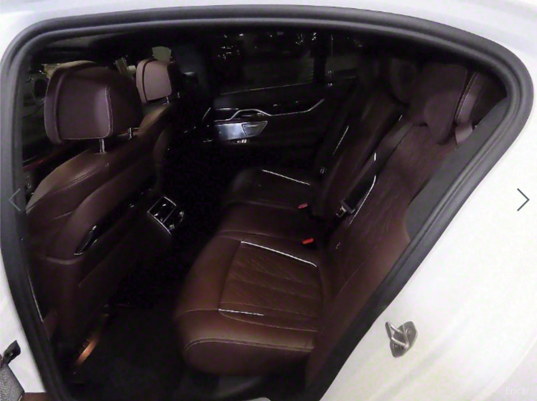BMW 7 Series (G11) превью 4