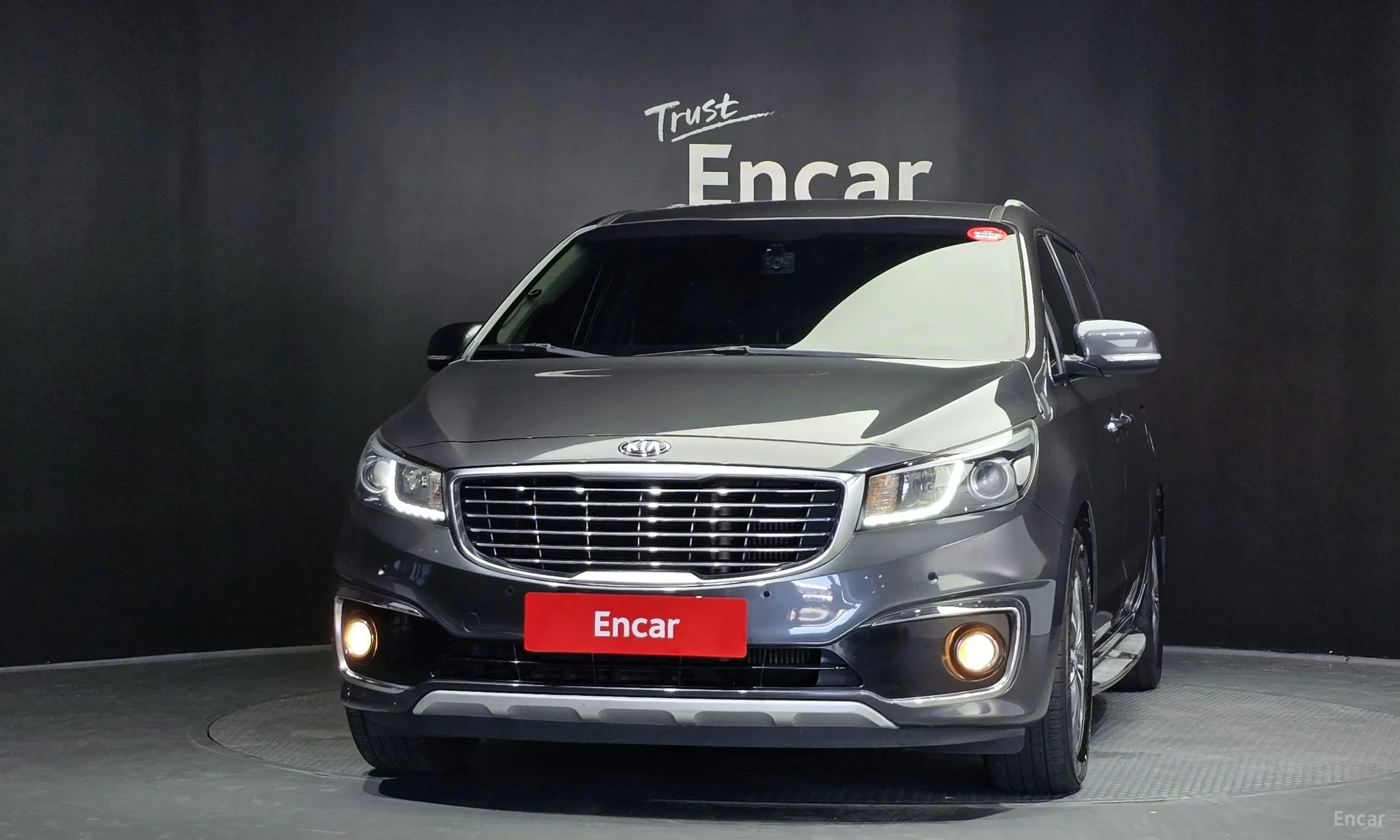 Kia Carnival превью 2
