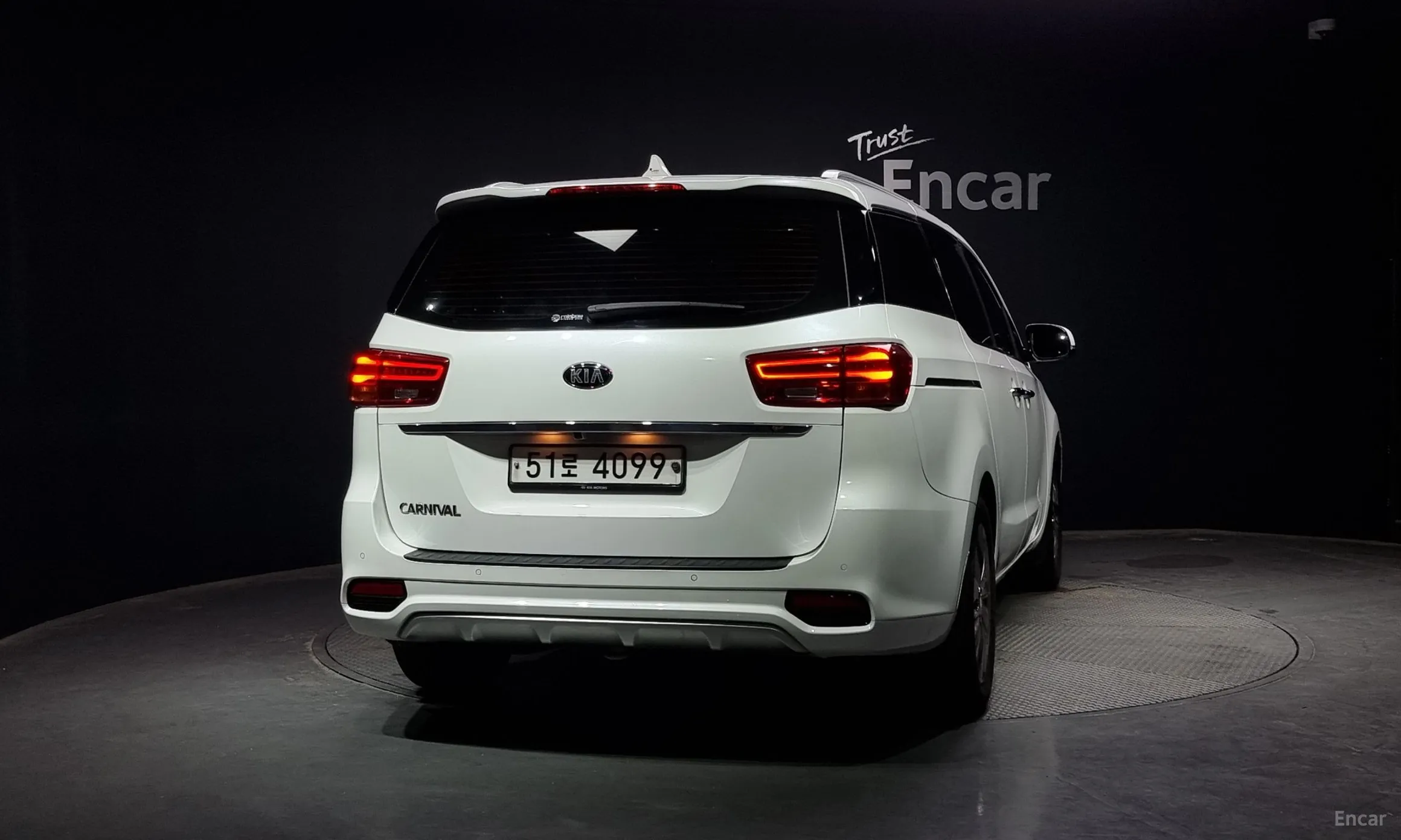 Kia Carnival превью 3