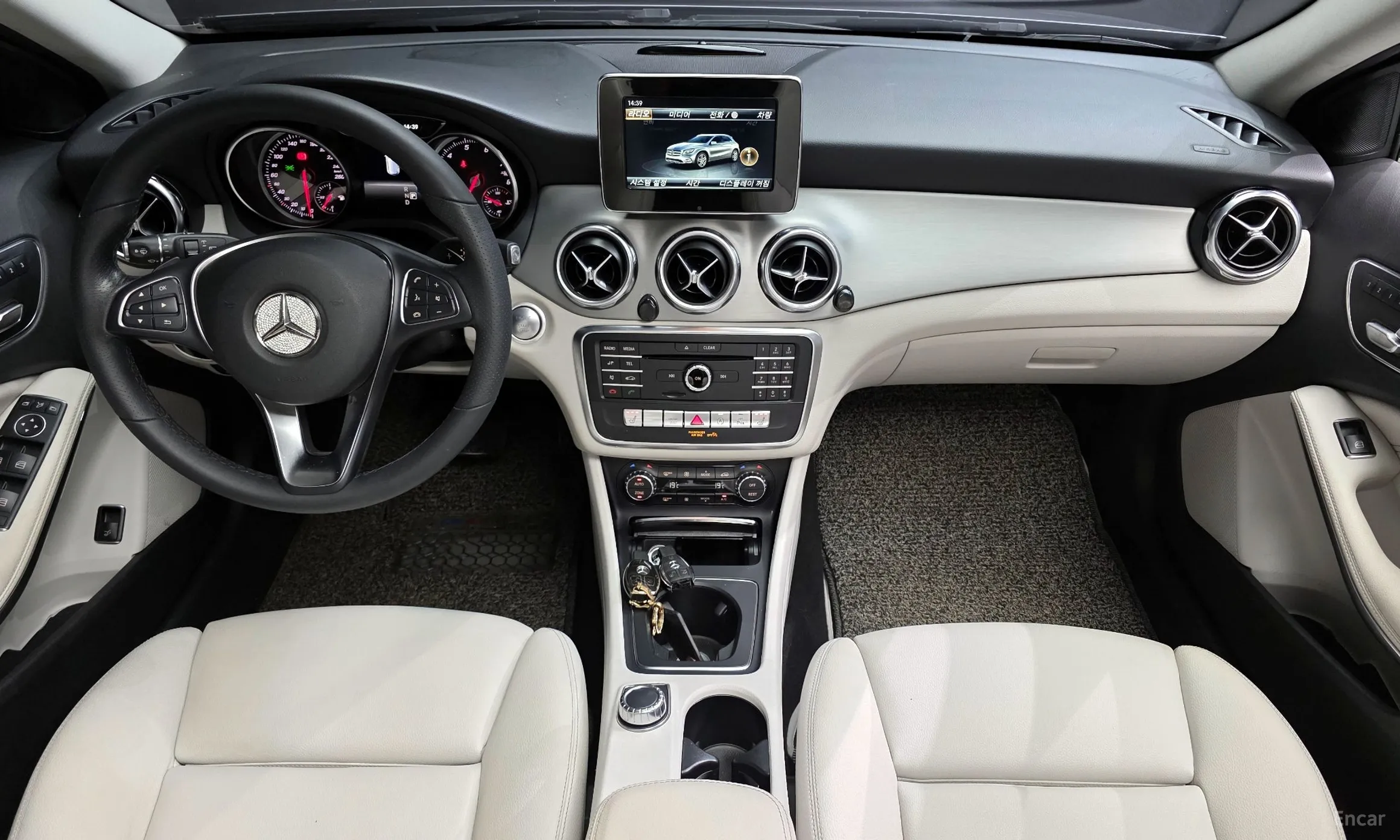 Mercedes Benz GLA-Class X156 превью 4