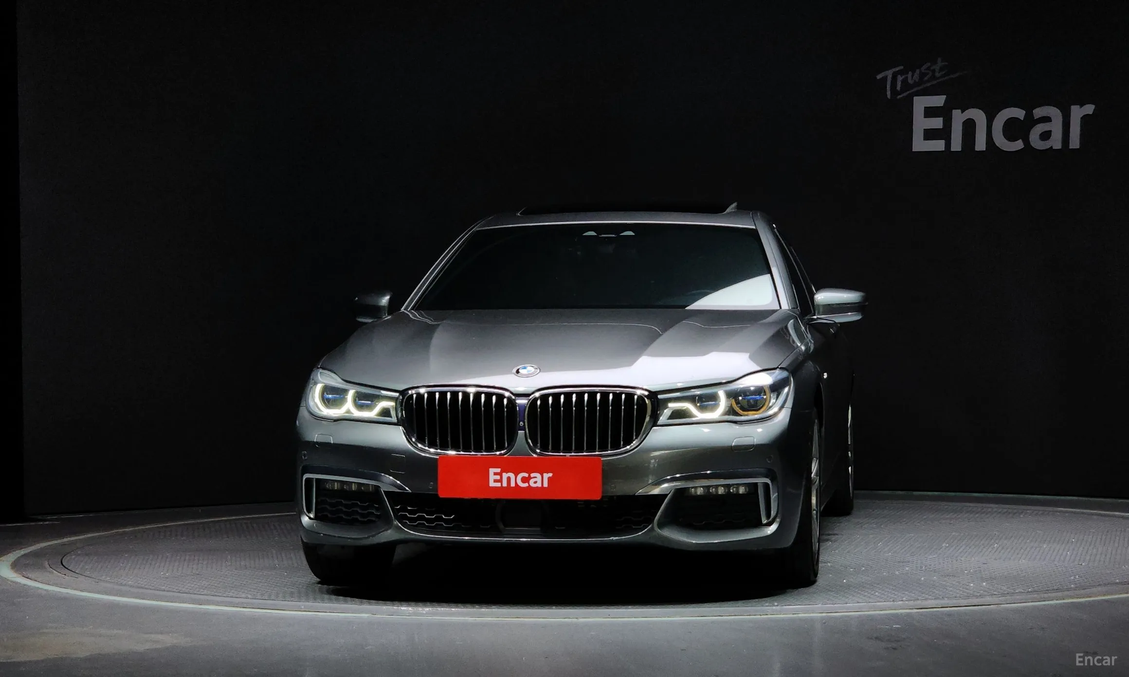 BMW 7 Series (G11) превью 2