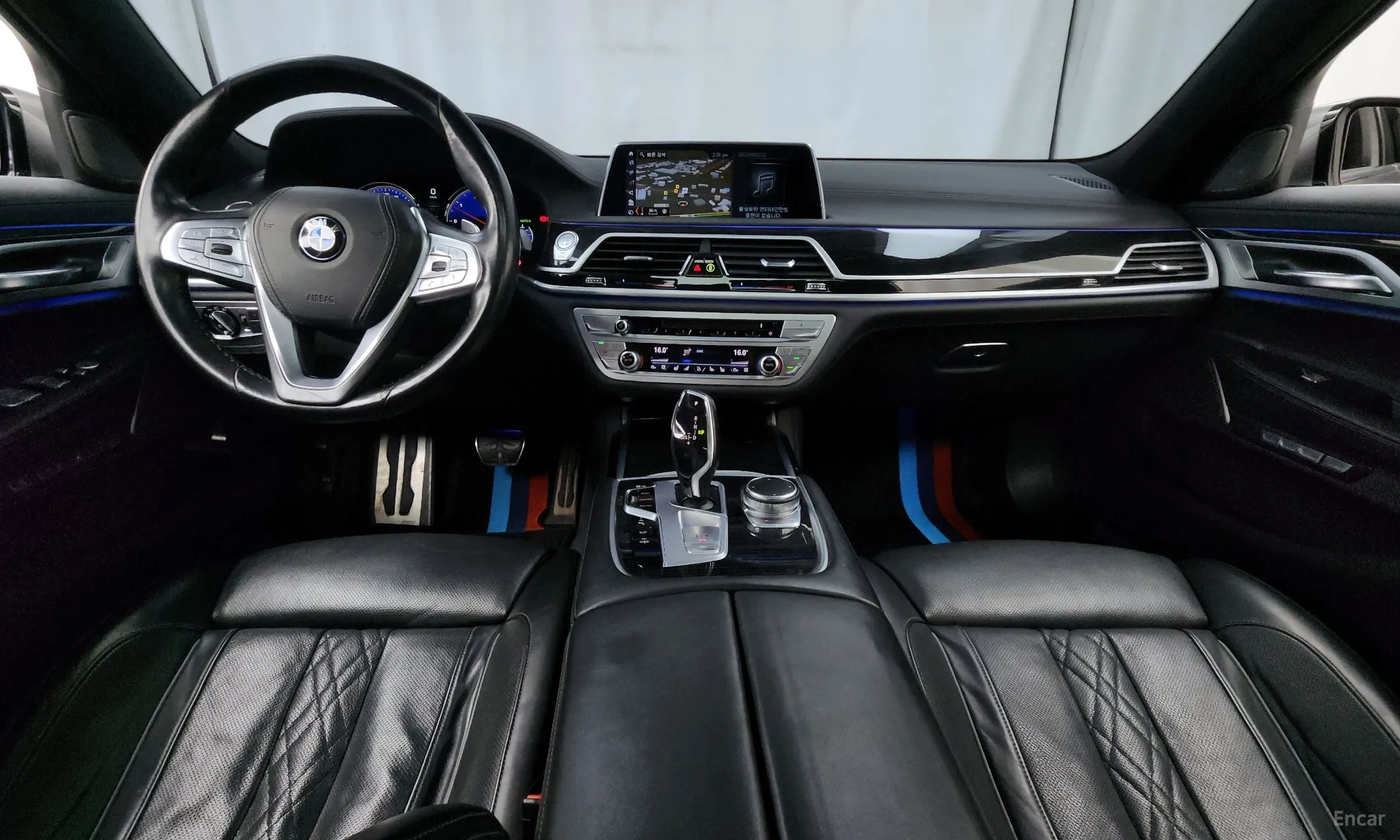 BMW 7 Series (G11) превью 4