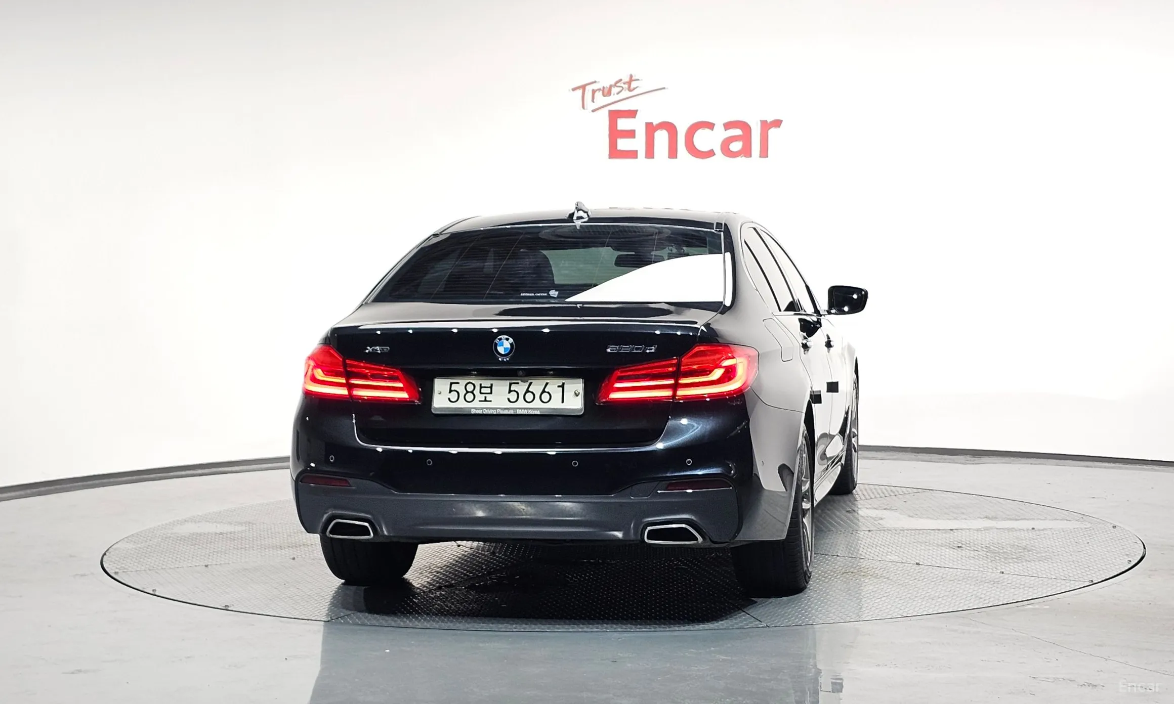 BMW 5 Series (G30) превью 3