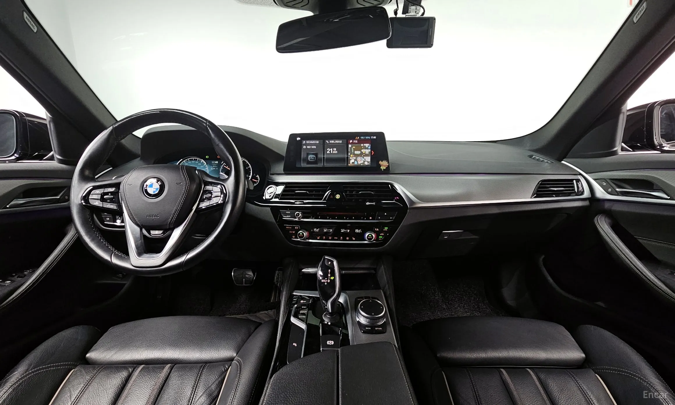 BMW 5 Series (G30) превью 4