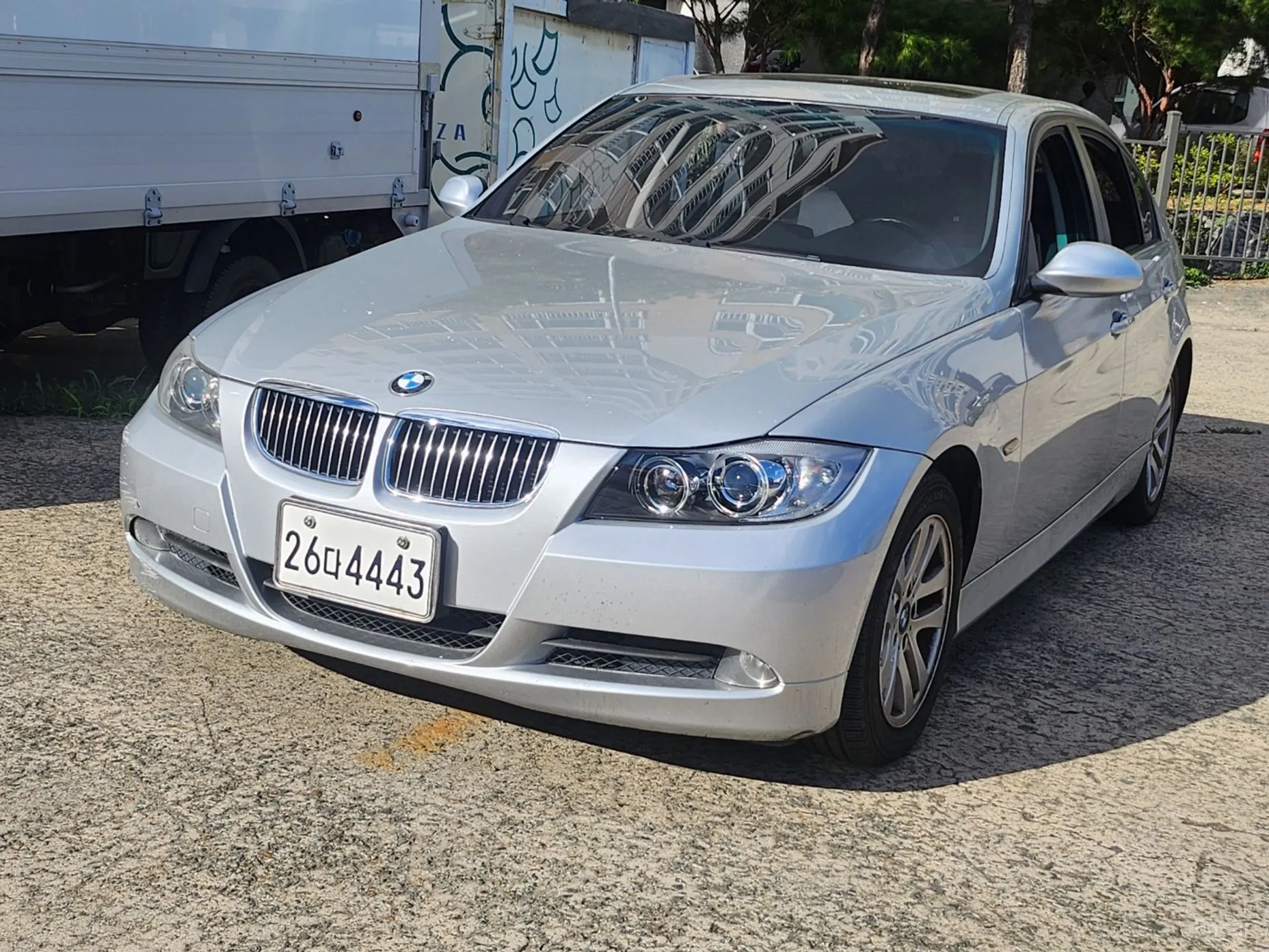 BMW 3 Series (E90) превью 2