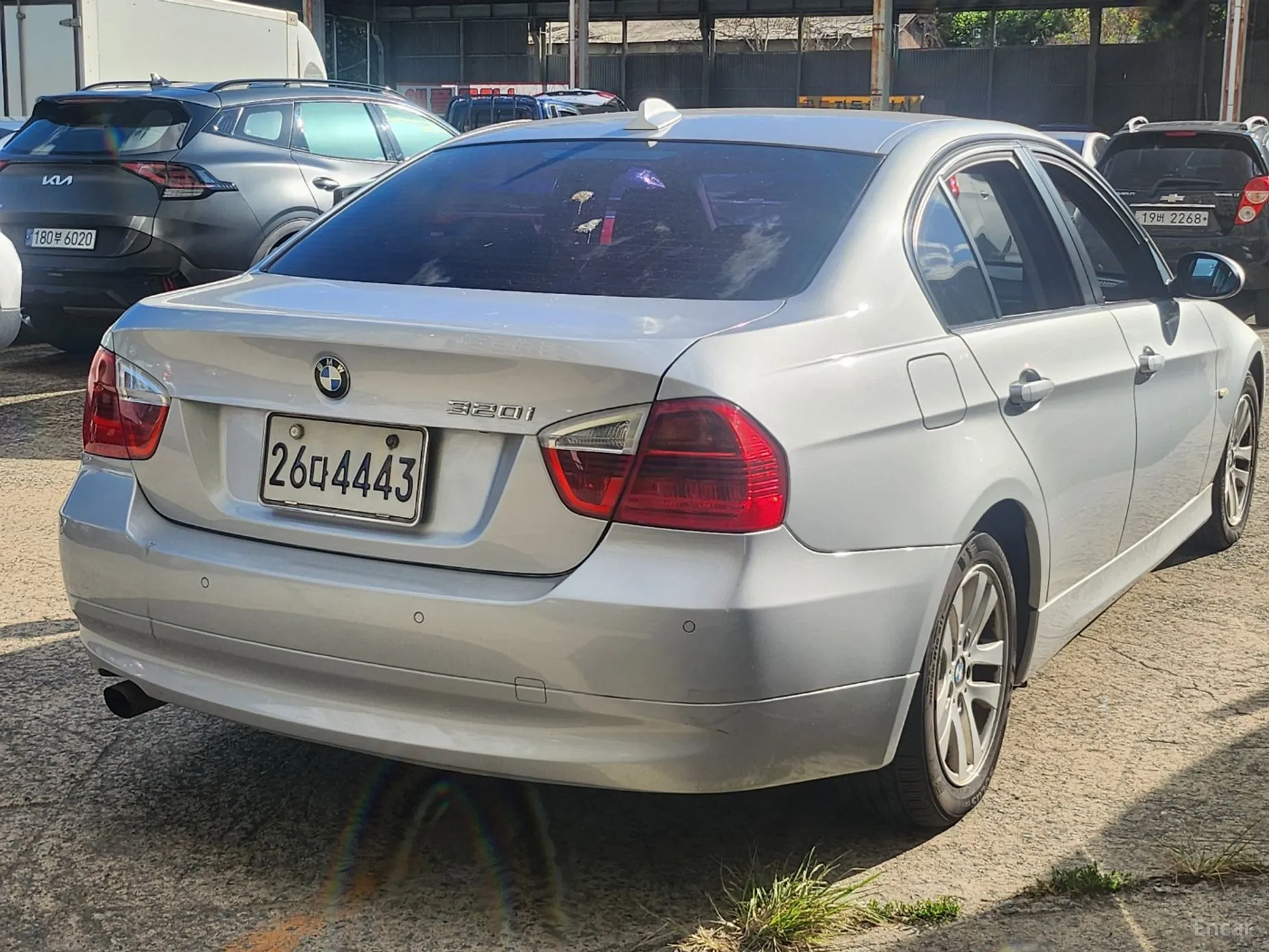 BMW 3 Series (E90) превью 3